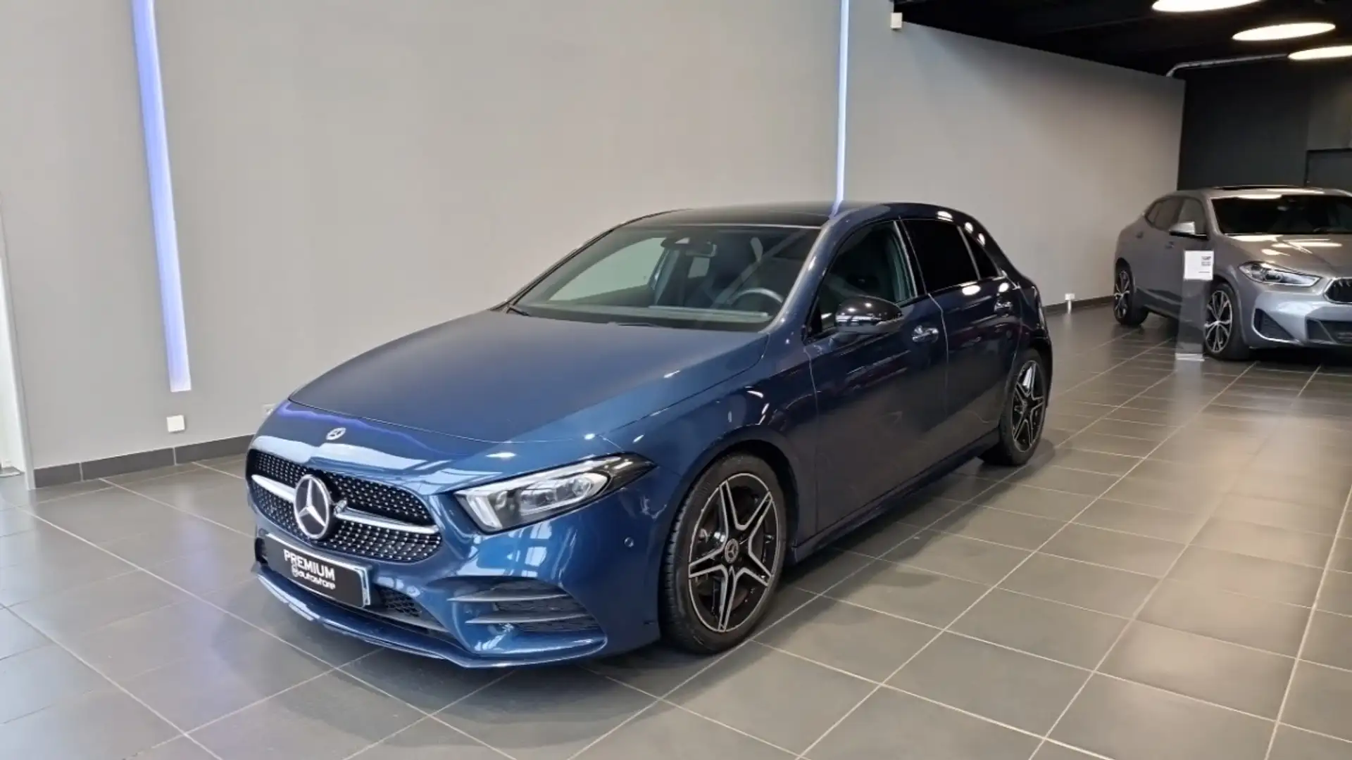Mercedes-Benz A 200 200 7G-DCT AMG LINE Bleu - 1