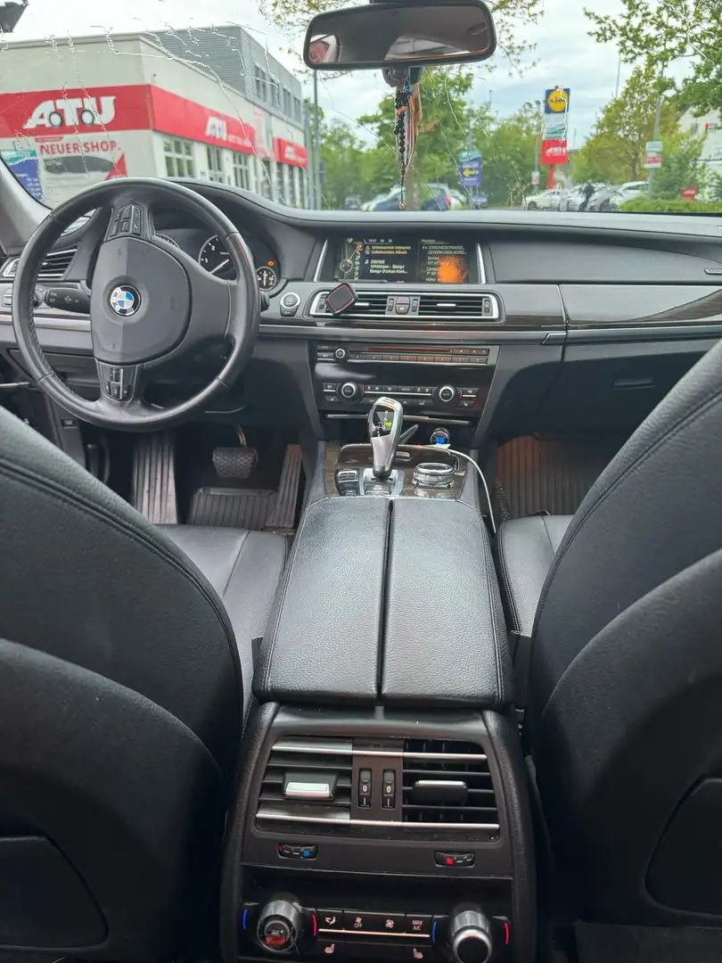 BMW 730 730d Чорний - 1