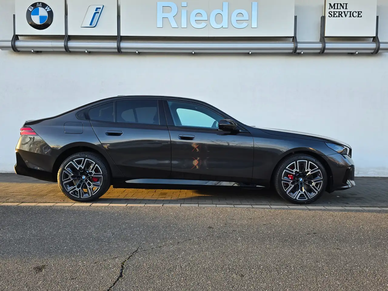 BMW i5 eDrive40 Navi Tempom.aktiv Bluetooth PDC MP3 Schn. 2