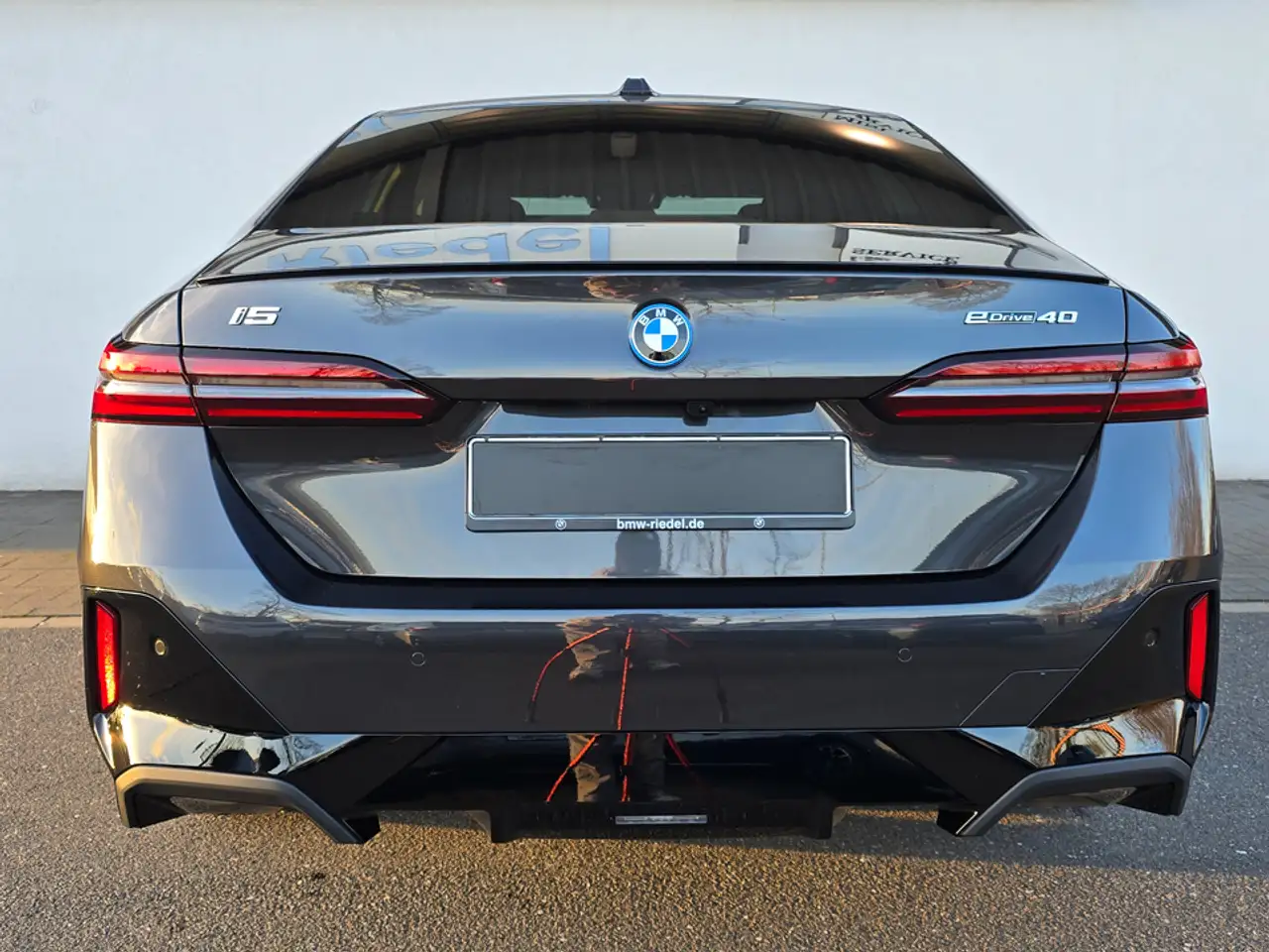 BMW i5 eDrive40 Navi Tempom.aktiv Bluetooth PDC MP3 Schn. 7