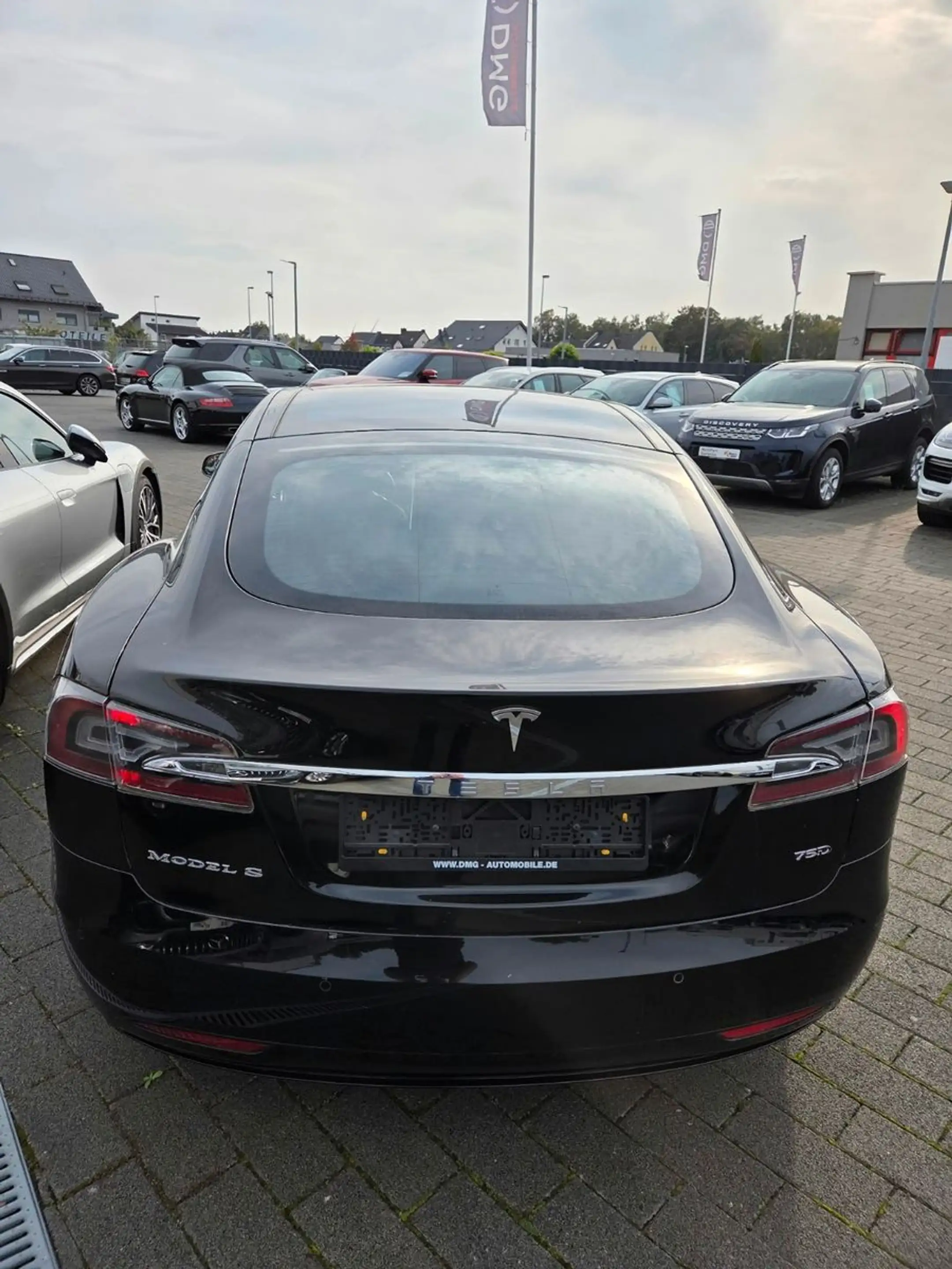 Tesla Model S /Panodach/20Zoll-Neubereift — photo 4