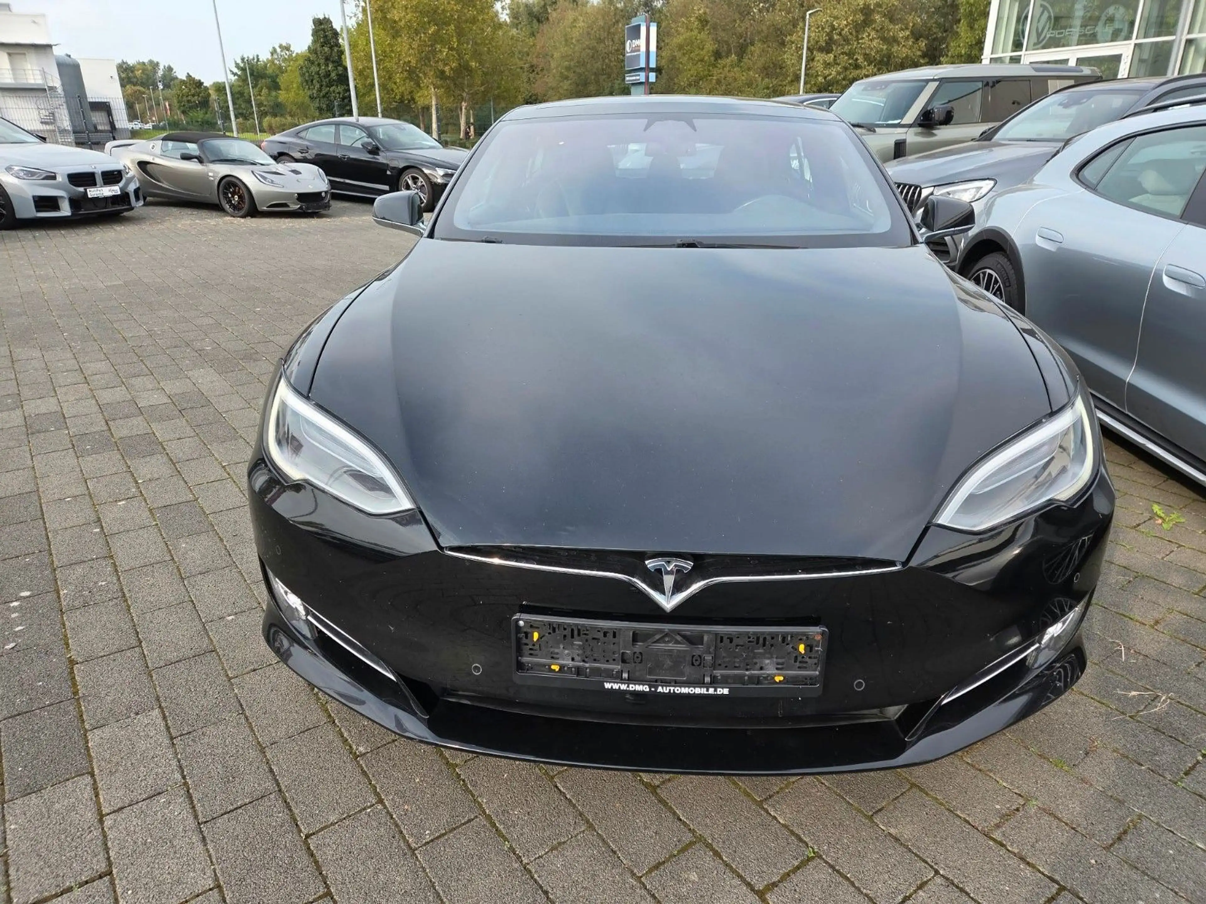 Tesla Model S /Panodach/20Zoll-Neubereift — photo 25