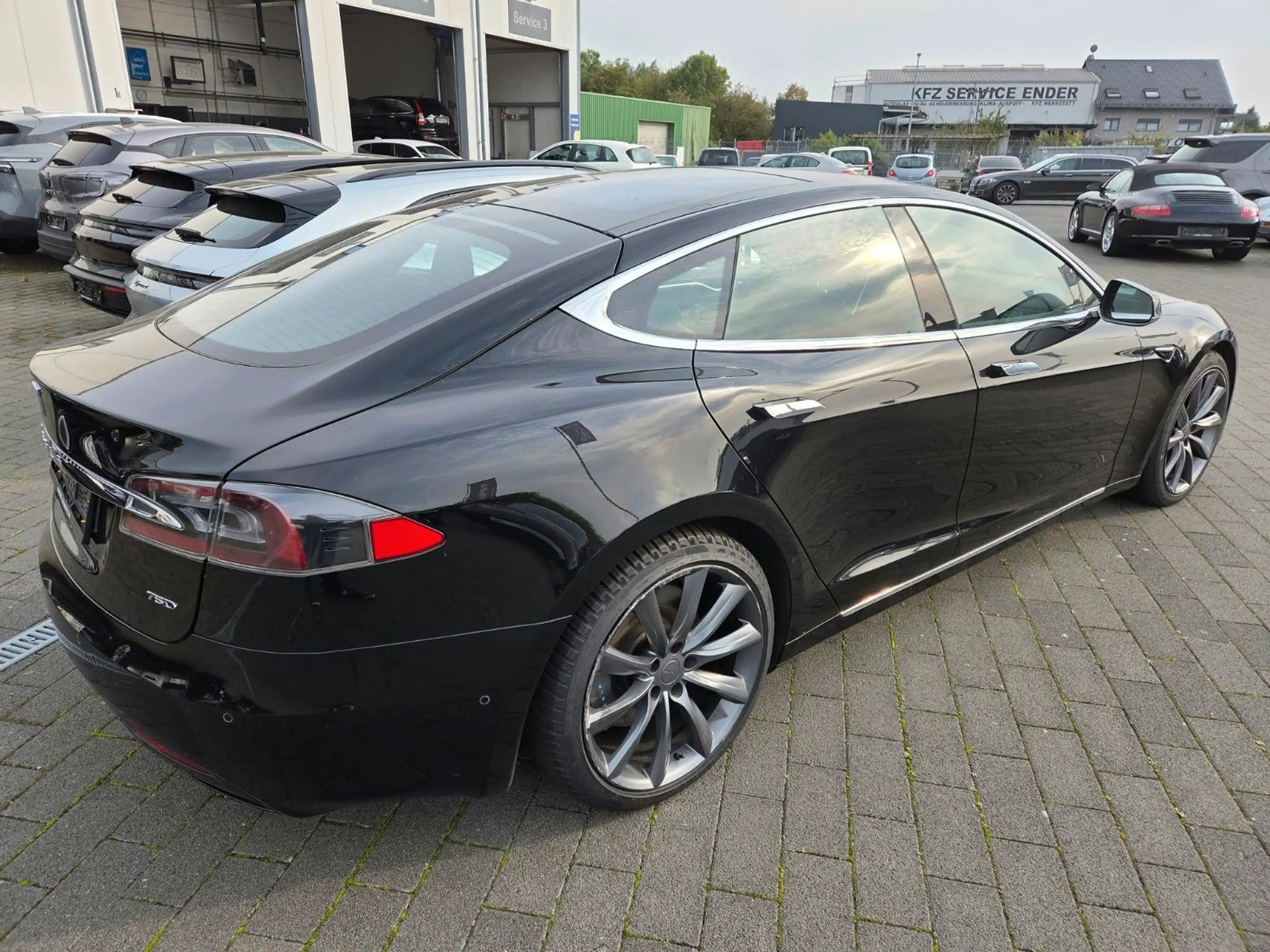 Tesla Model S /Panodach/20Zoll-Neubereift — photo 5