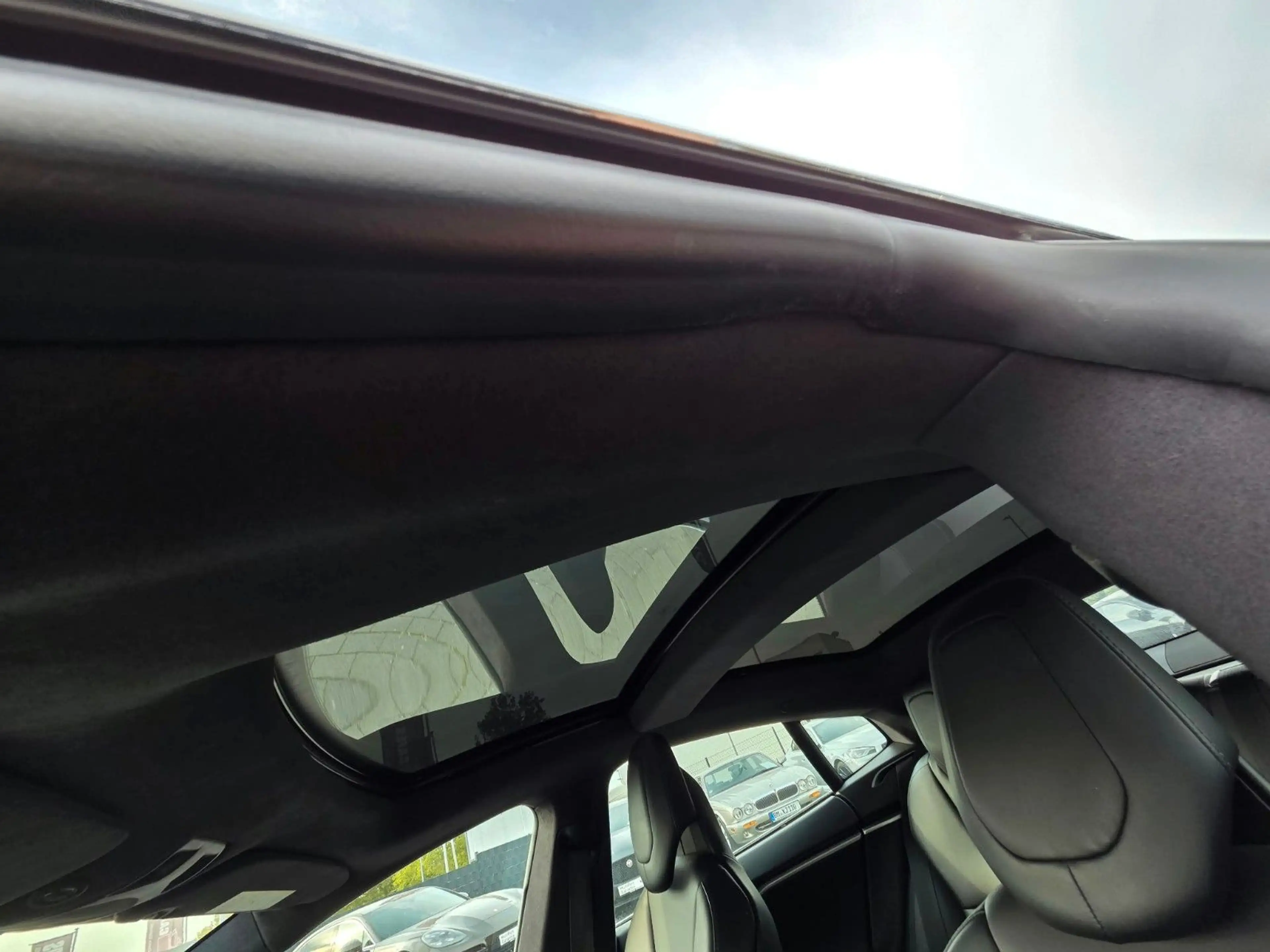 Tesla Model S /Panodach/20Zoll-Neubereift — photo 18