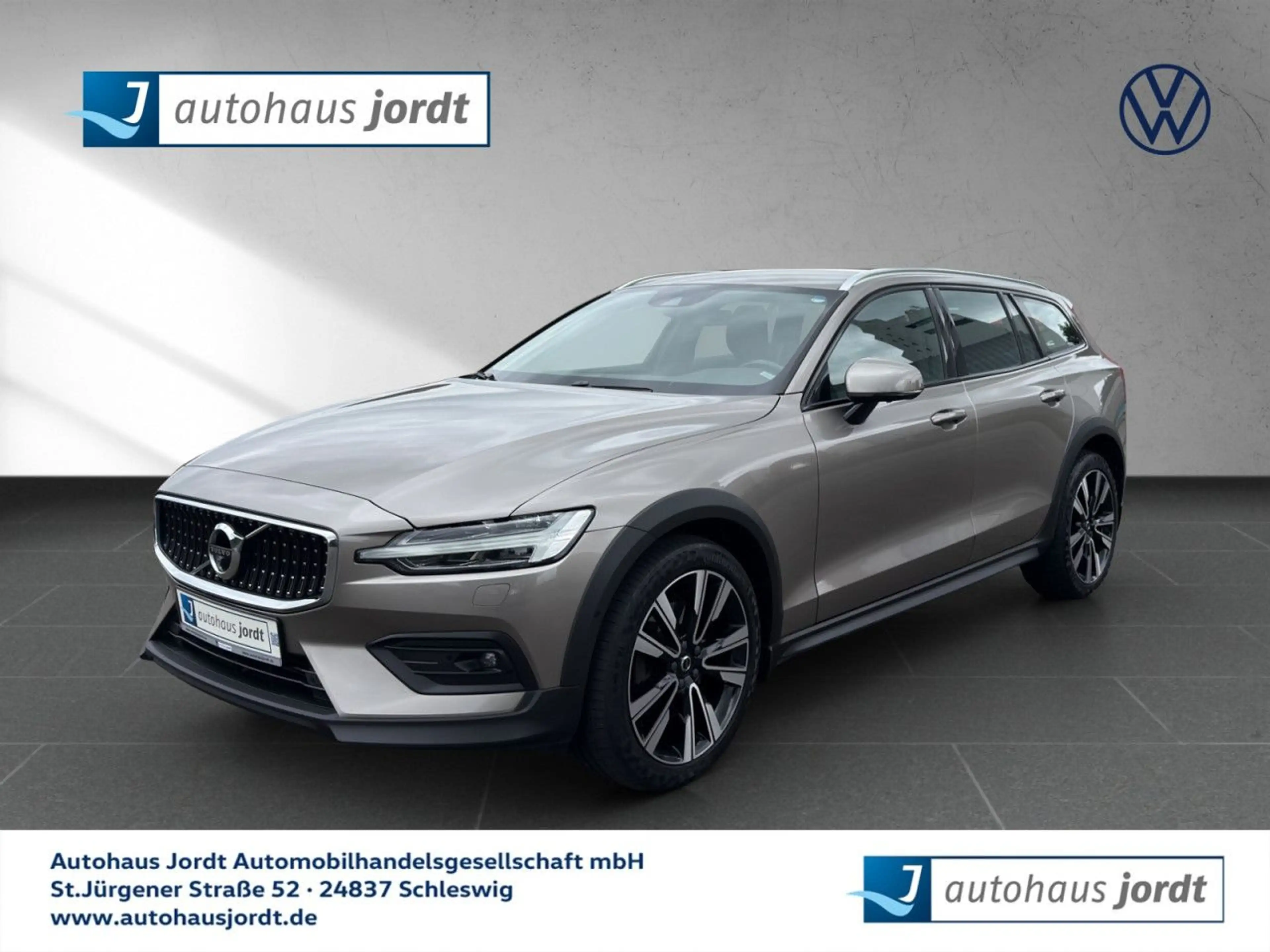 Volvo V60 Cross Country 2.0 D Cross Country Pro AWD Navi