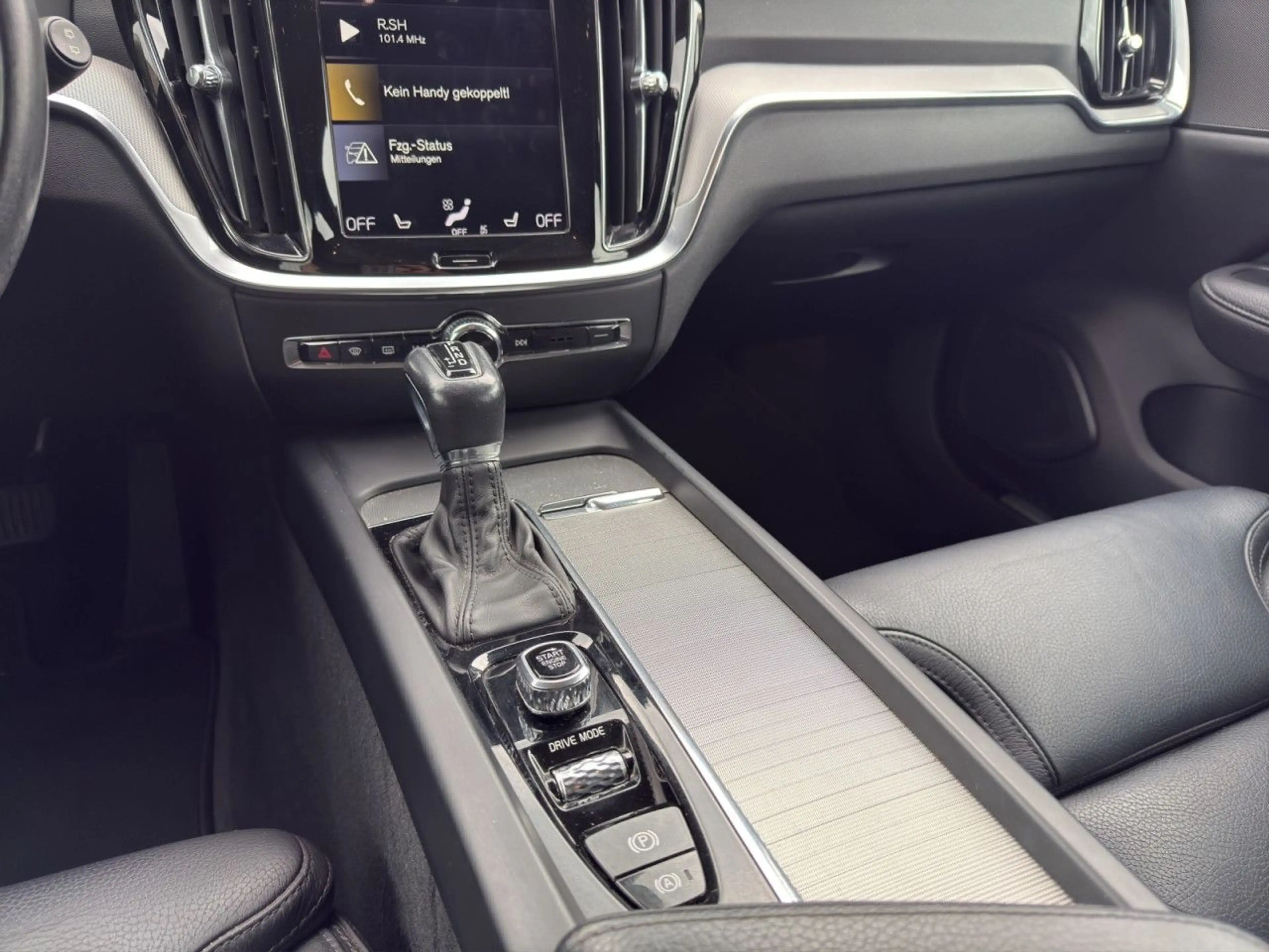 Volvo V60 Cross Country 2.0 D Cross Country Pro AWD Navi — photo 11