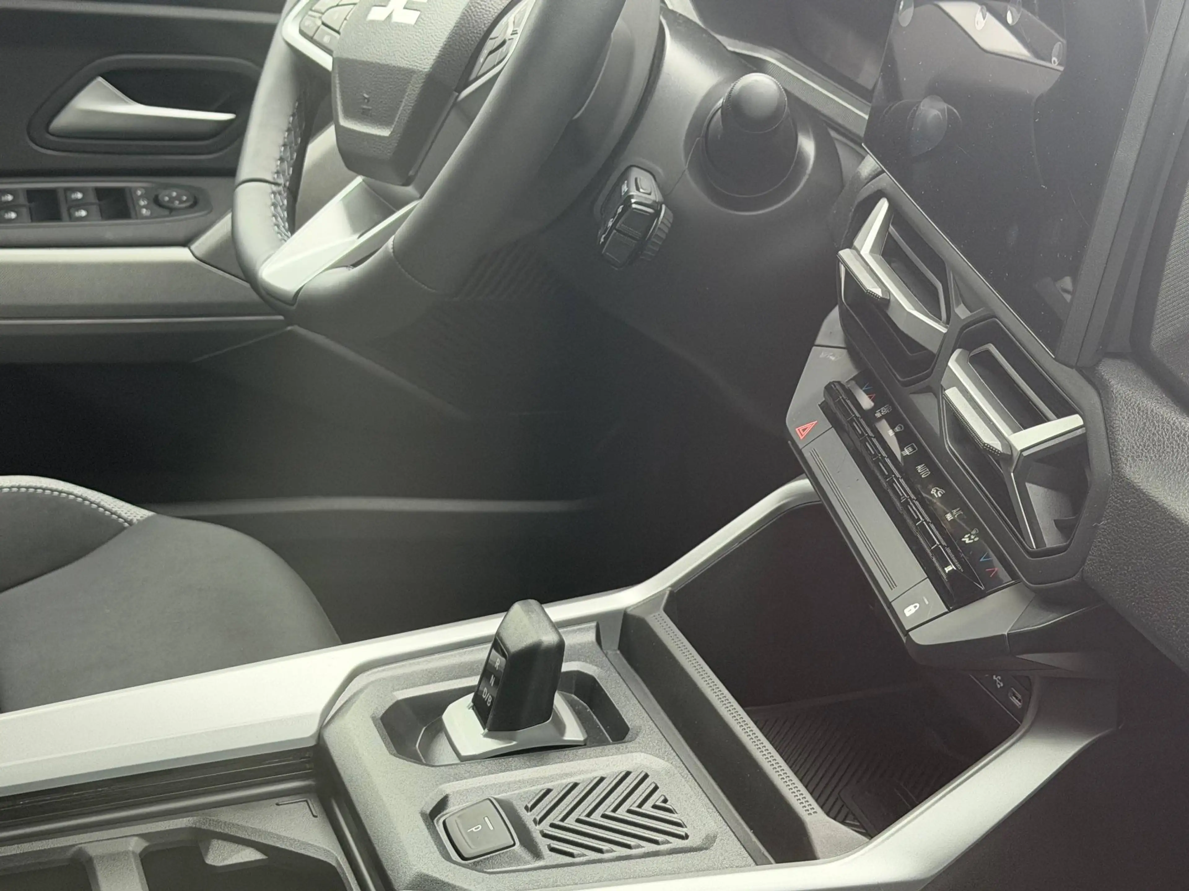 Dacia Bigster Hybrid 155 Extreme +City-Paket +WPP+Bicolor — photo 10