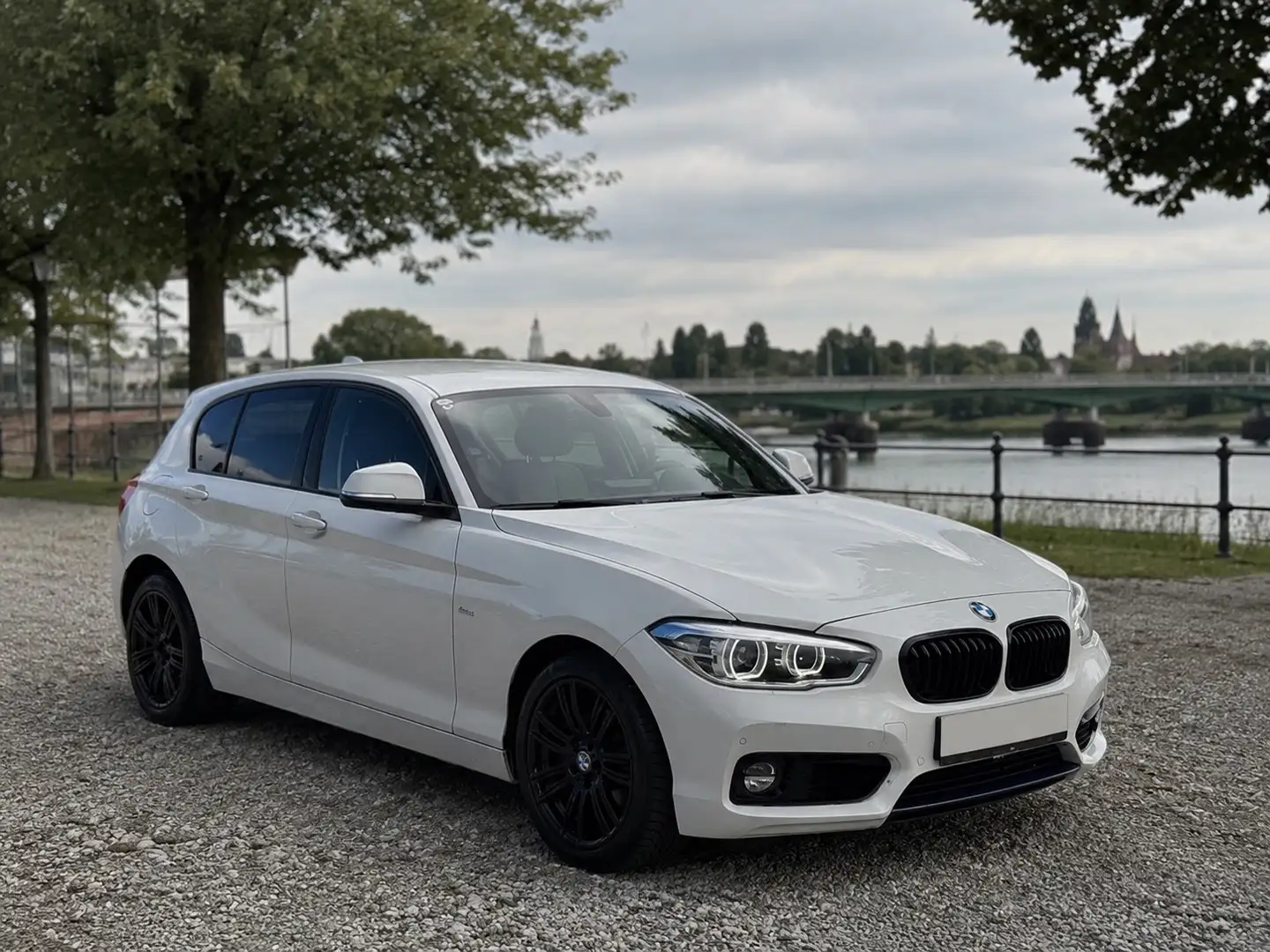 BMW 118 118d Sport Line Aut. - 1