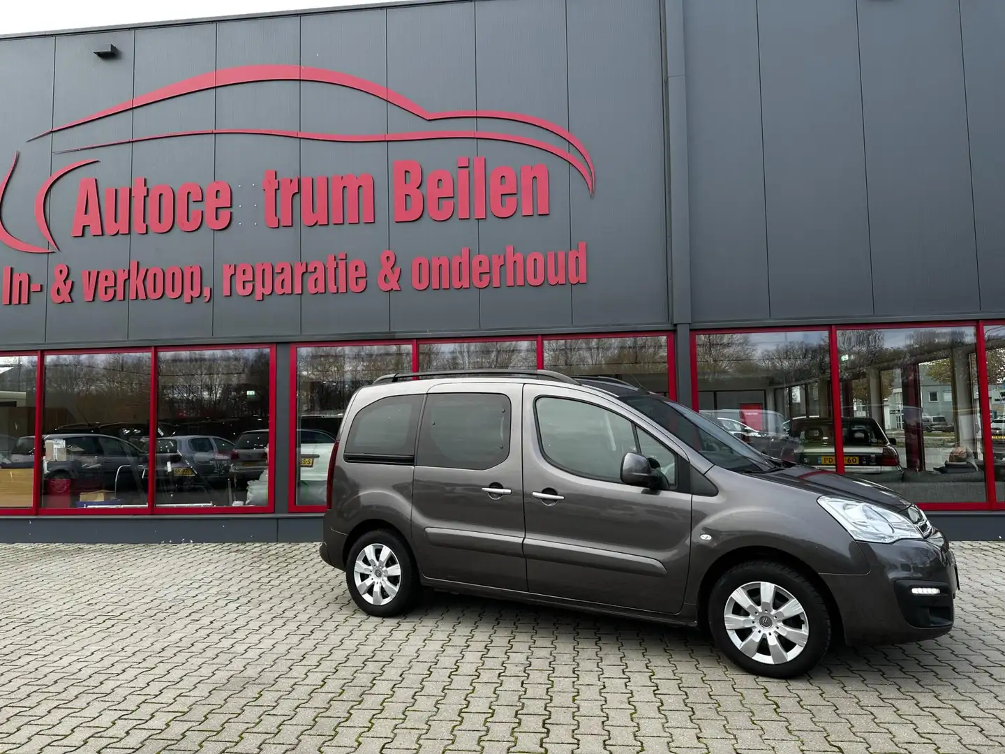 Citroen Berlingo 1.2 PureTech Feel / NAVI / CRUISE / CAMERA / PDC / Gris - 2