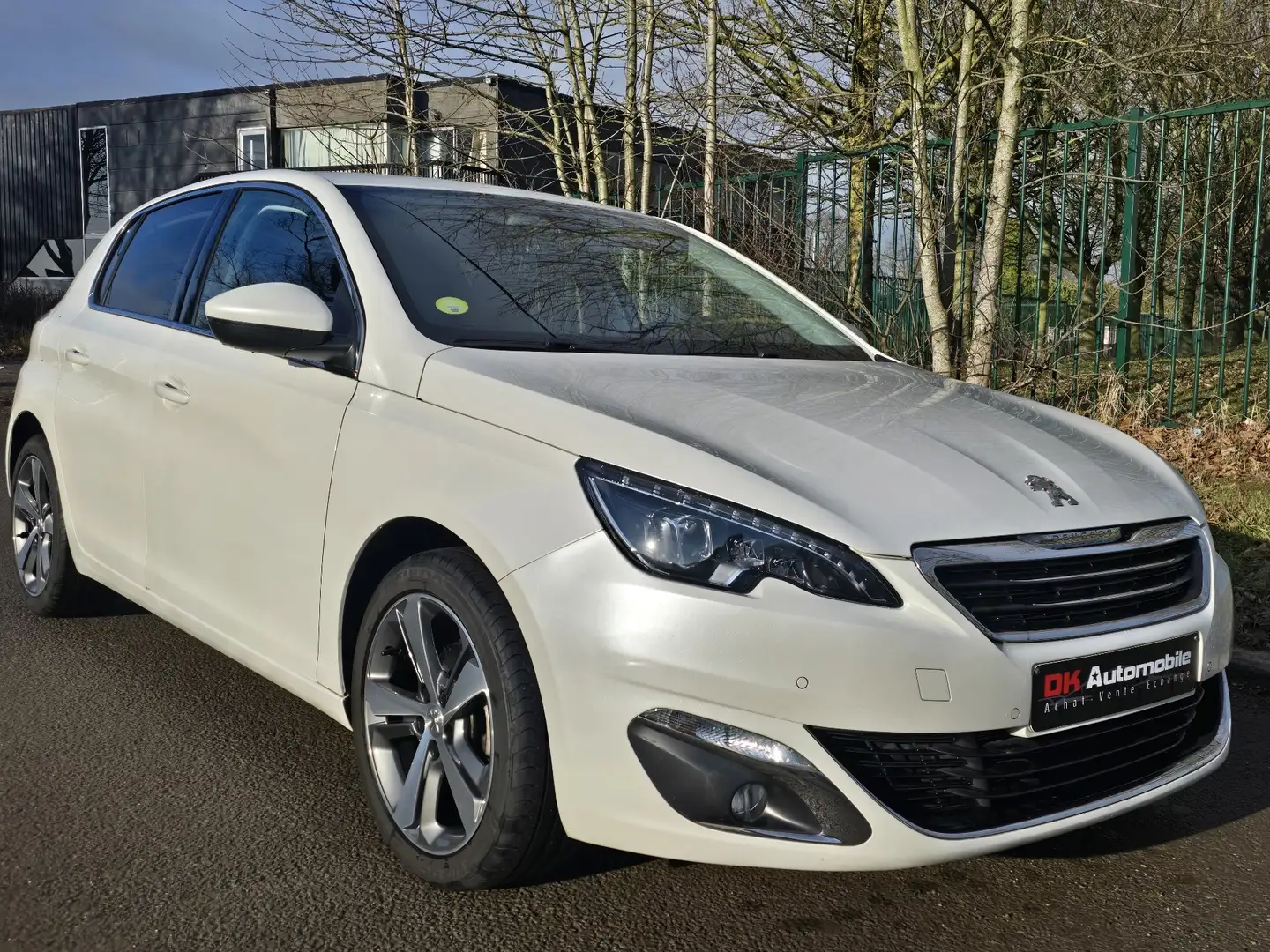 Peugeot 308 1.6HDi Allure * Airco * Navi * Camera * Garantie * Blanc - 1