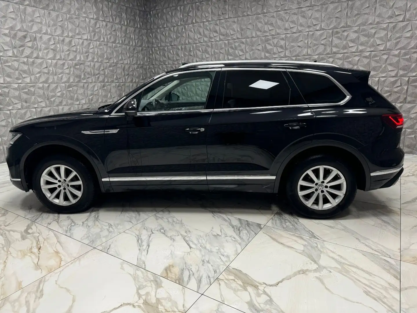 Volkswagen Touareg Elegance 4Motion ** VOLLLLL ** Schwarz - 2