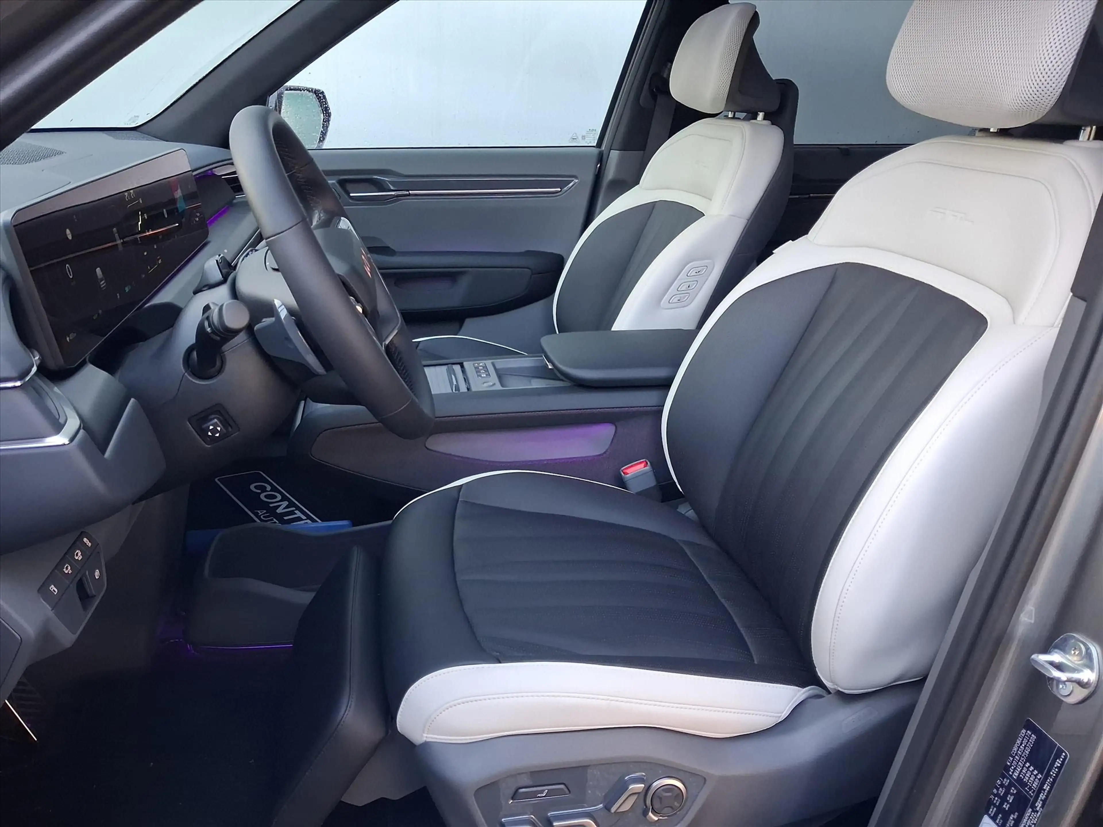 Kia EV9 99,8kWh 384pk AWD Dual Motor (6-zits) GT-Line — photo 12