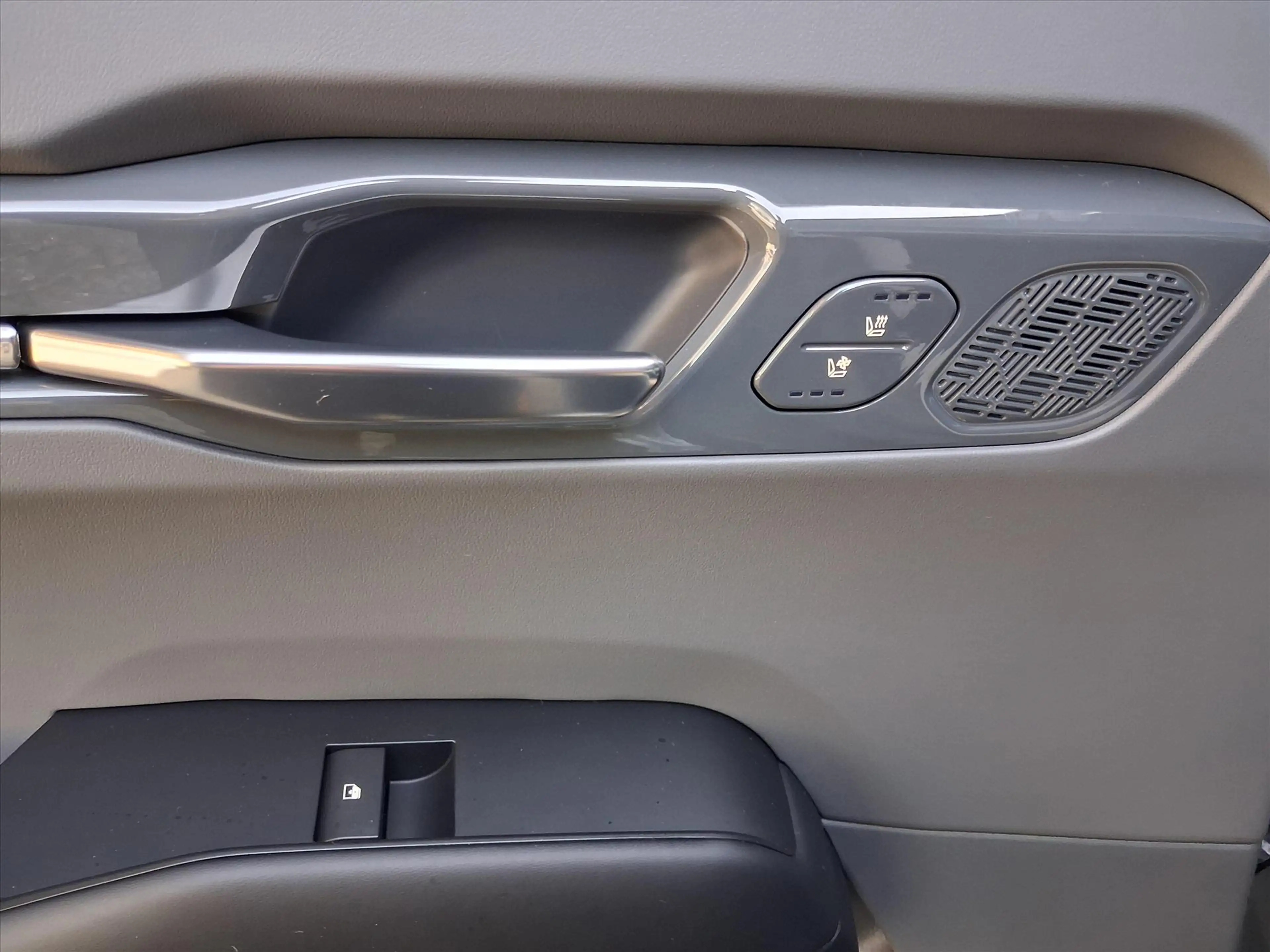 Kia EV9 99,8kWh 384pk AWD Dual Motor (6-zits) GT-Line — photo 17