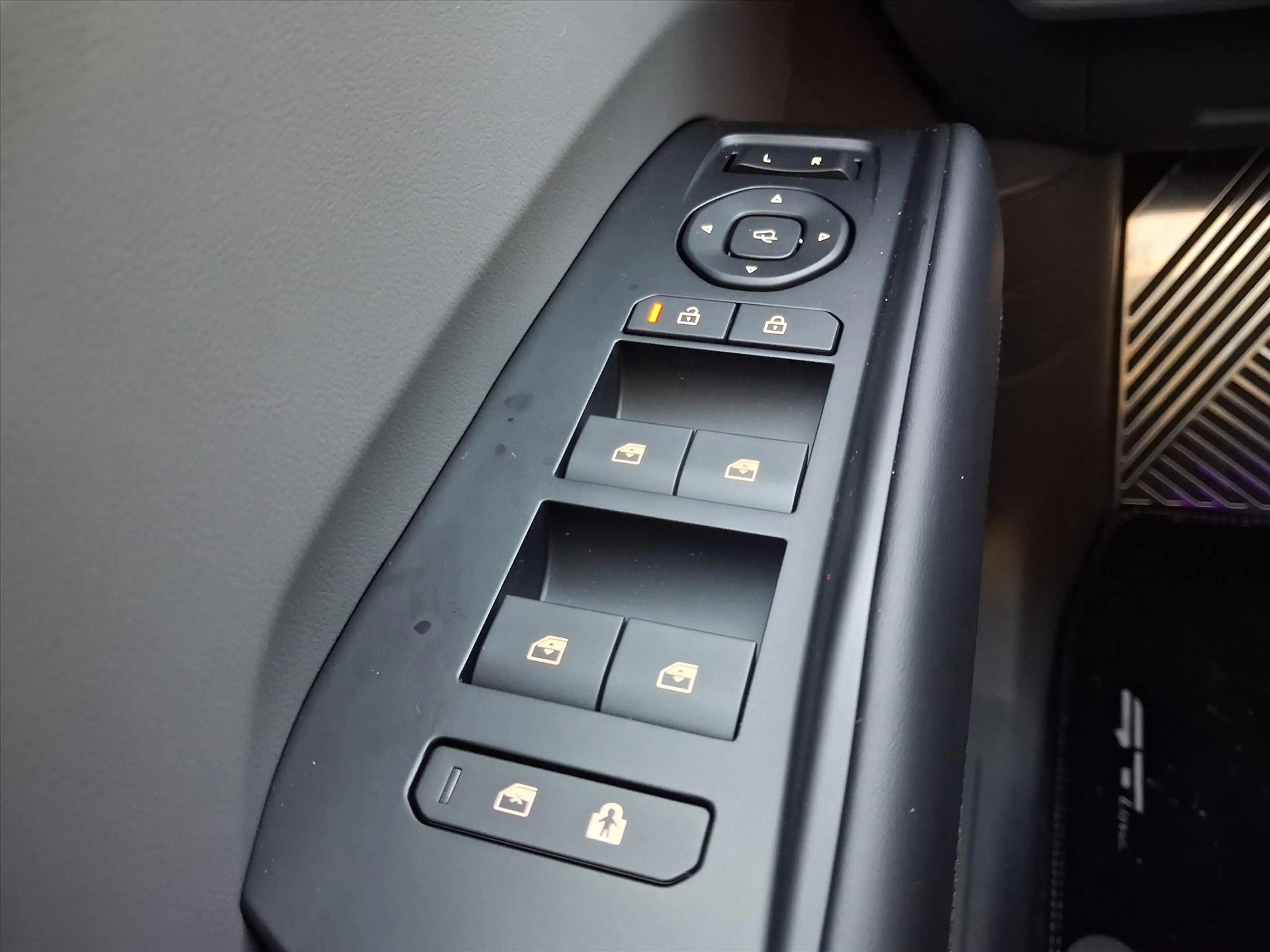 Kia EV9 99,8kWh 384pk AWD Dual Motor (6-zits) GT-Line — photo 14