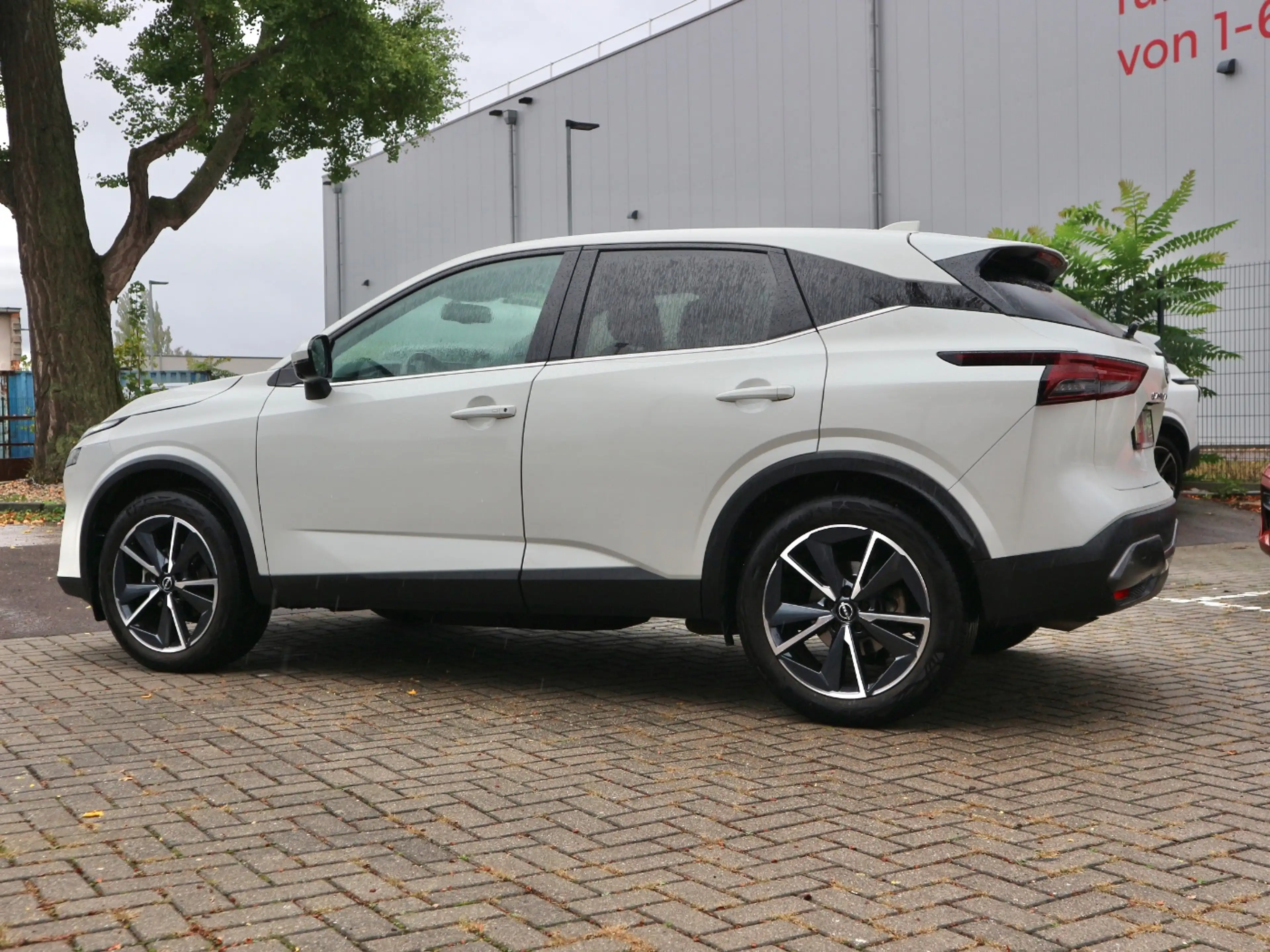 Nissan Qashqai 1.3 DIG-T MHEV Tekna 2xKlima+360+ACC — photo 8