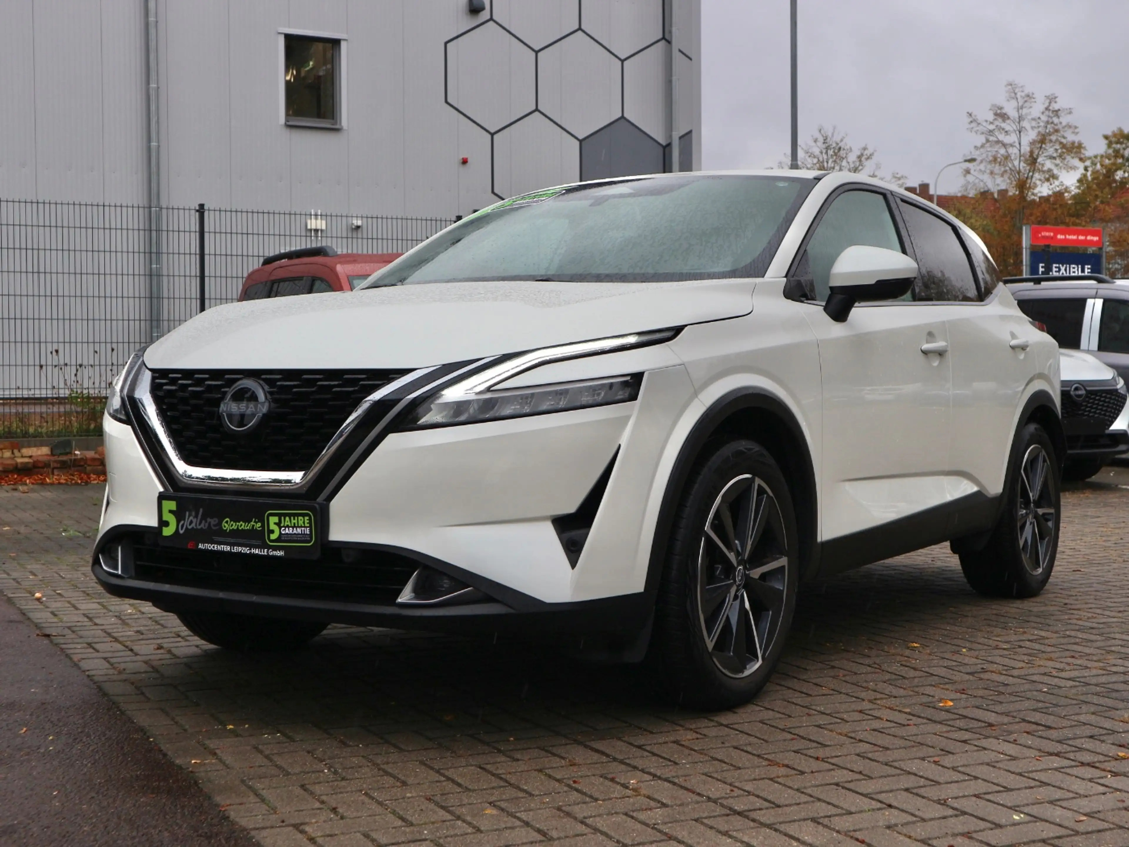 Nissan Qashqai 1.3 DIG-T MHEV Tekna 2xKlima+360+ACC — photo 2