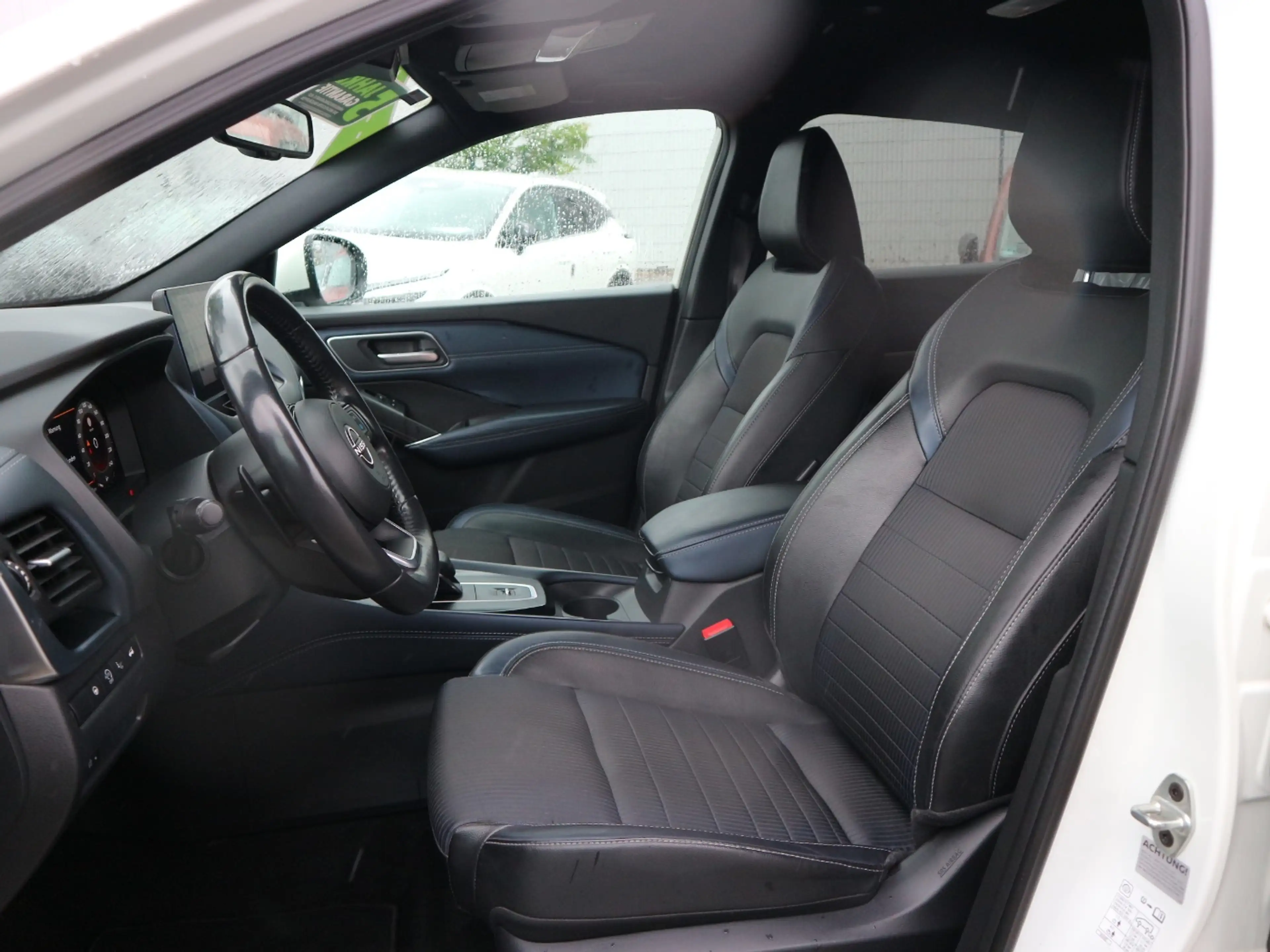 Nissan Qashqai 1.3 DIG-T MHEV Tekna 2xKlima+360+ACC — photo 14