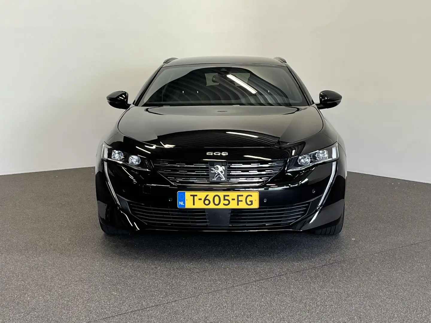 Peugeot 508 SW 1.2 PureTech Allure Pack Business Navigatie App Zwart - 2