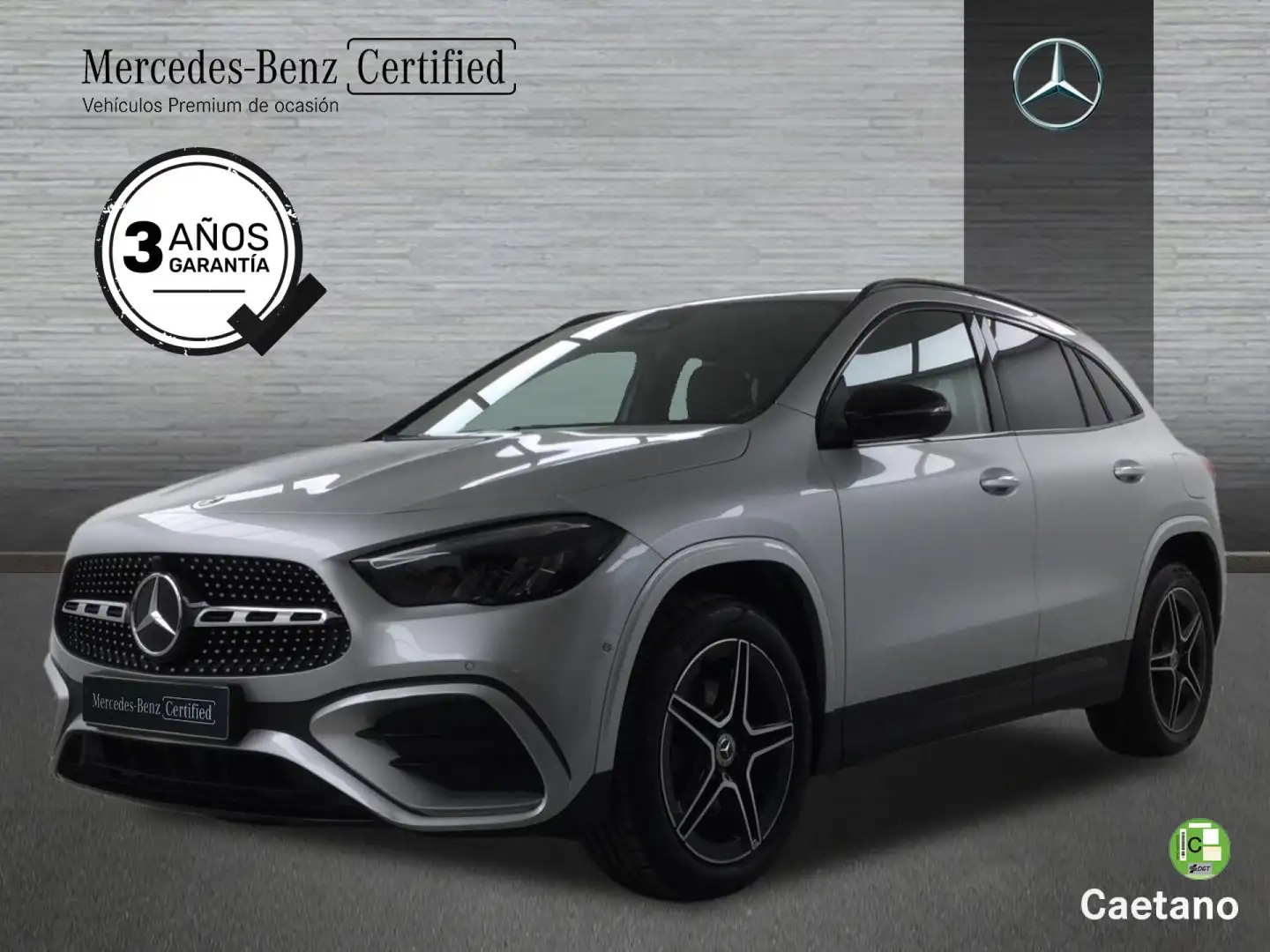 Mercedes-Benz GLA 200 D Plateado - 1