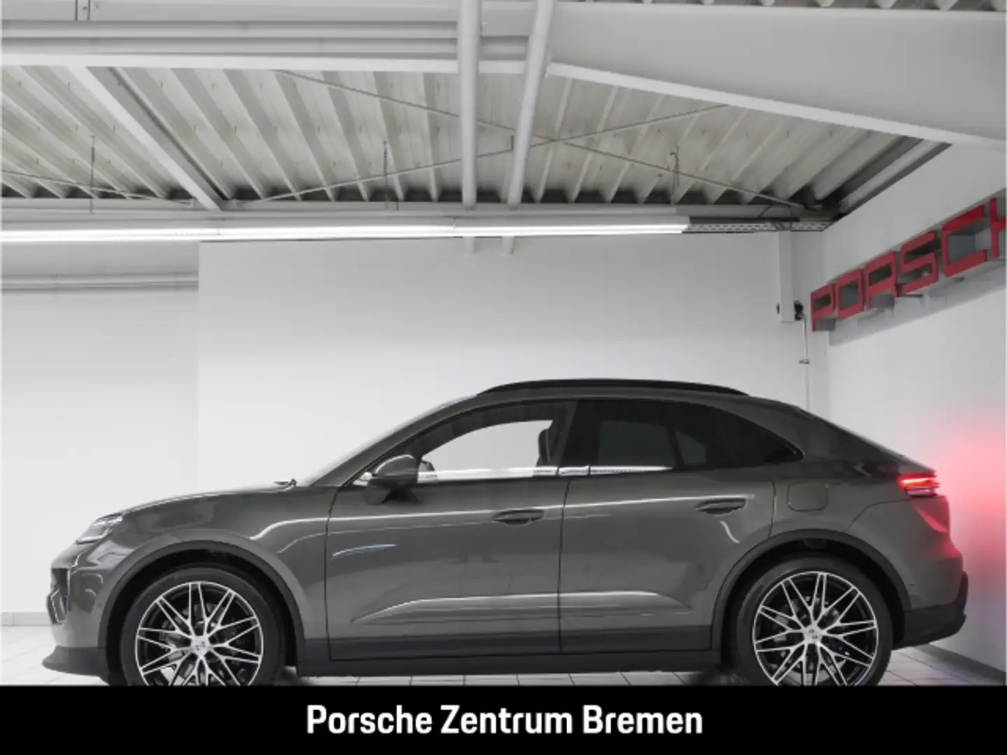 Porsche Macan 4S Sportpaket Luftfederung AHK-el. klappb. El. Pan Grün - 2