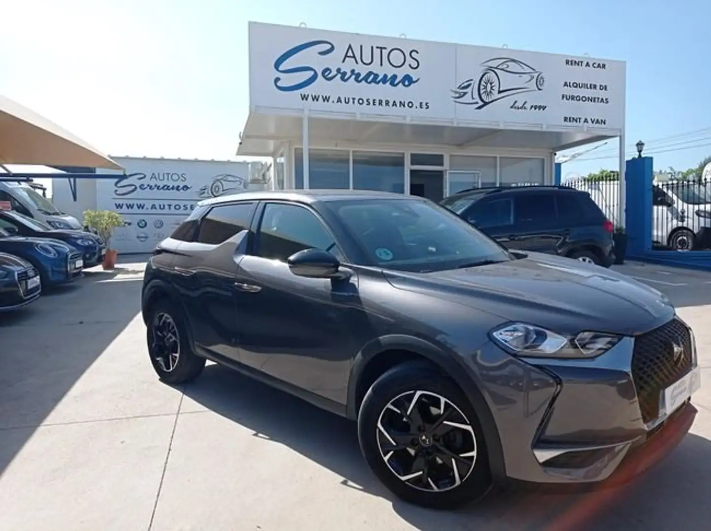 DS Automobiles DS 3 Crossback BlueHDi 81 kW Manual SO CHIC Gris - 1