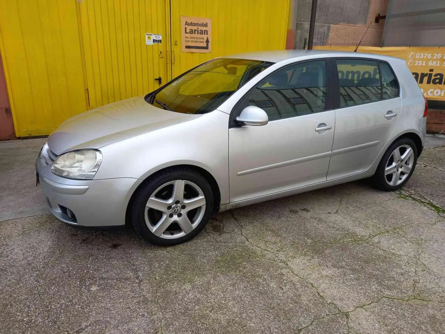 Volkswagen Golf 2.0 16V TDI 4mot. 5p. Sportline 4x4 Grigio - 2