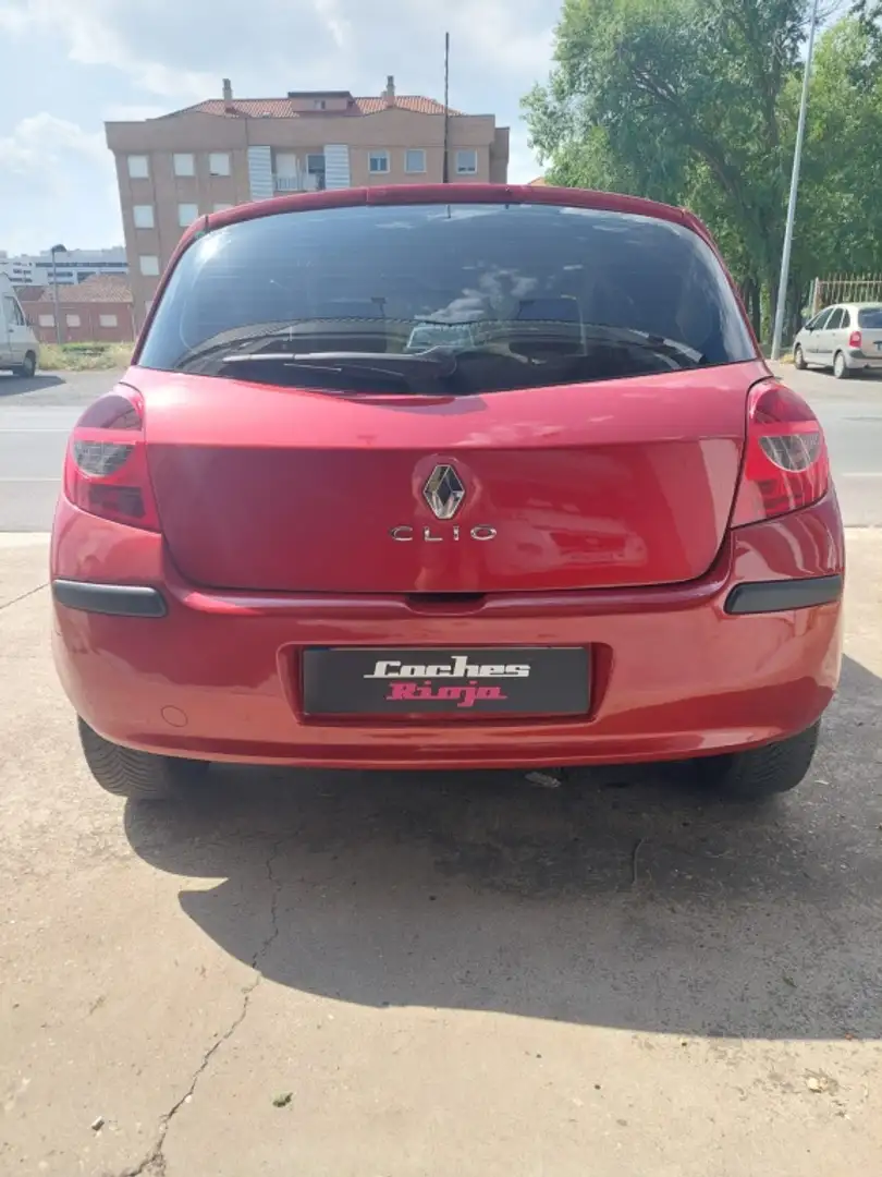 Renault Clio 1.5DCI Confort Dynamique iMusic 85 Rood - 2