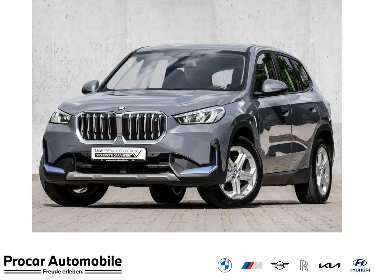BMW iX1