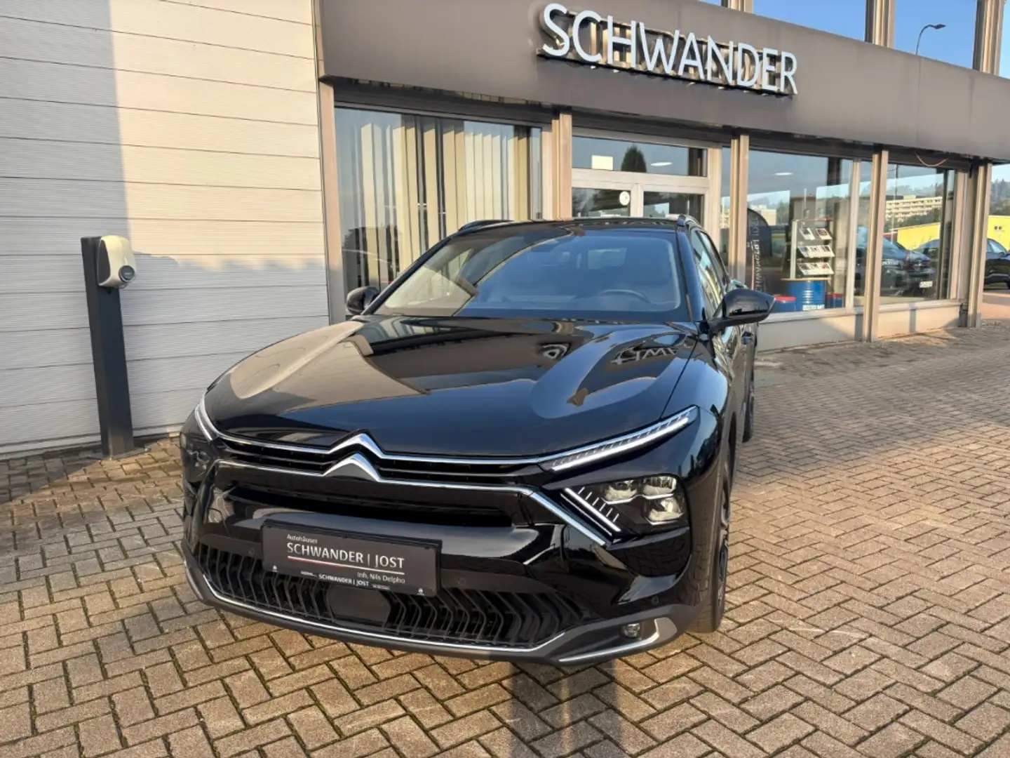 Citroen C5 X Shine 1.6 PureTech 180 EU6d Shine Nero - 1