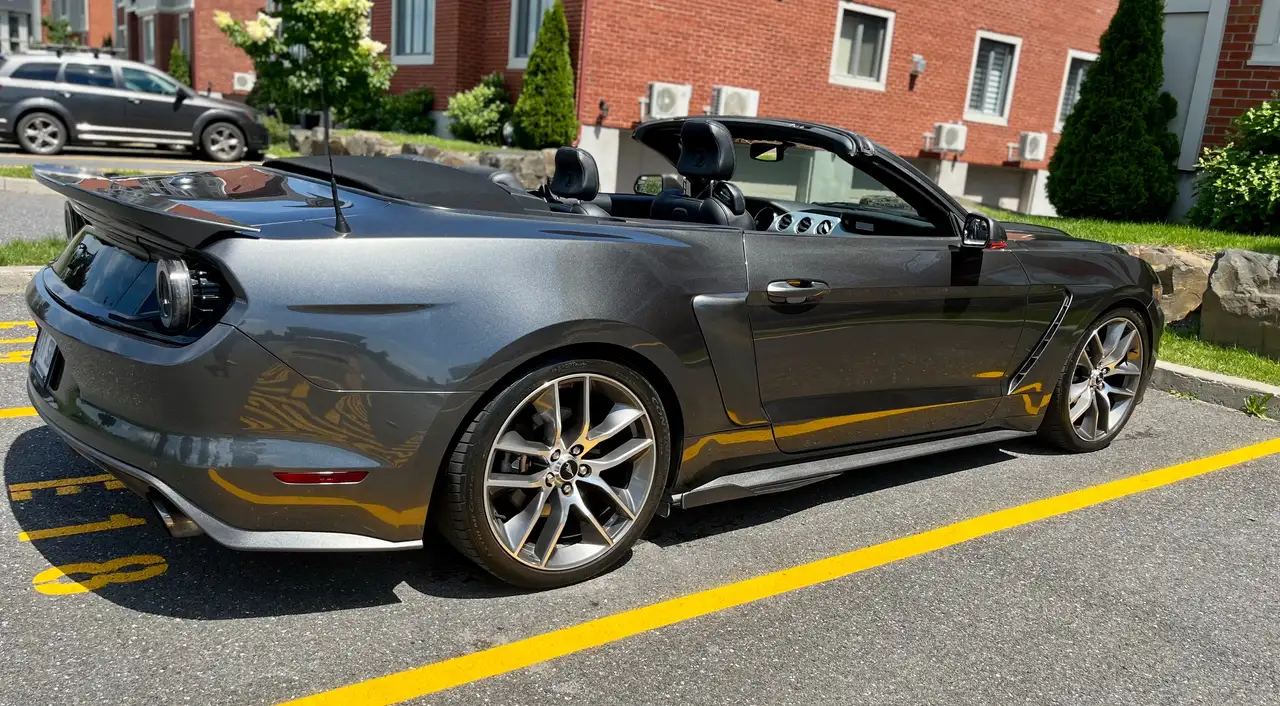 Ford Mustang photo Ford Mustang