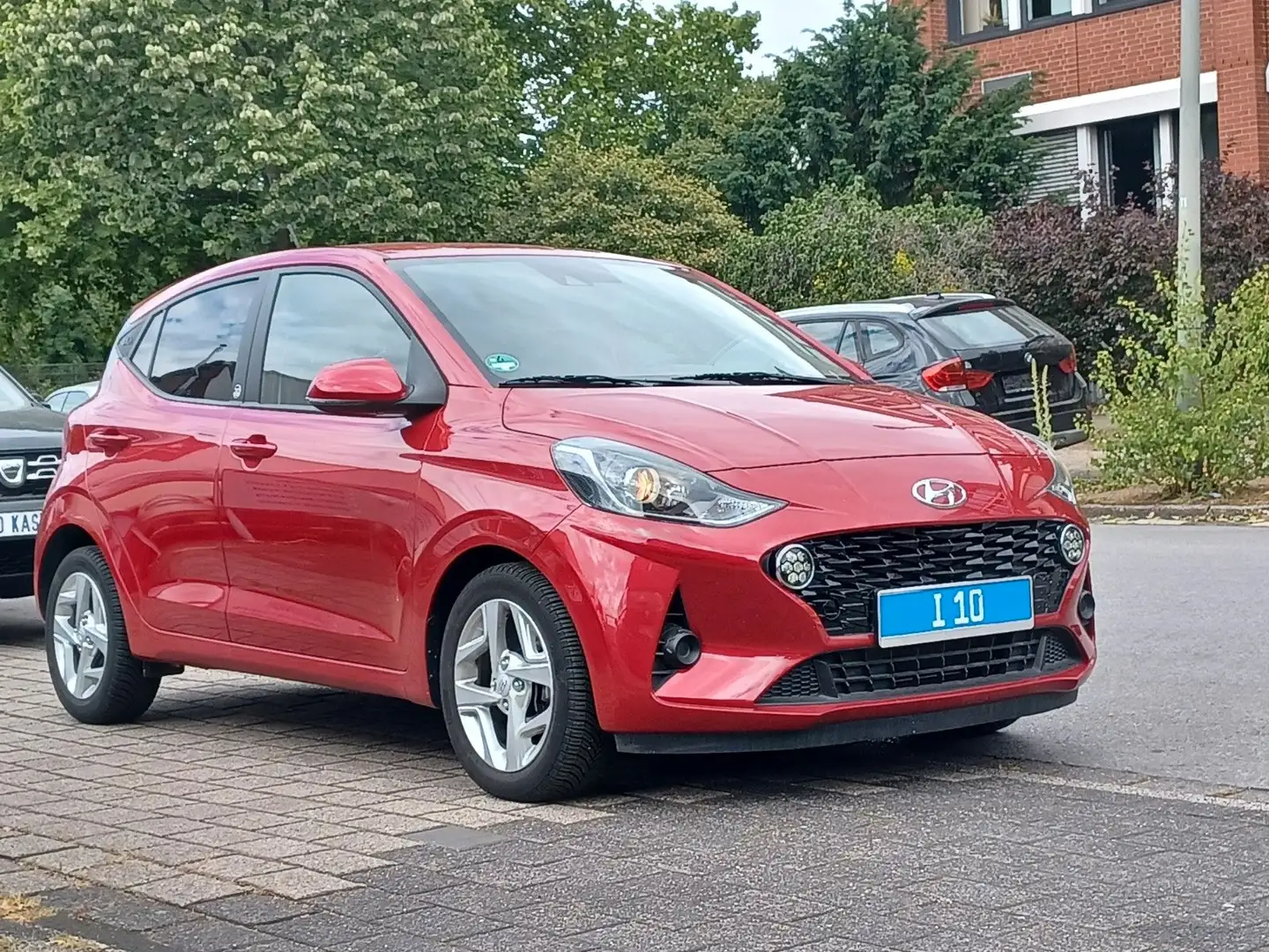 Hyundai i10 Edition 30 Rot - 1