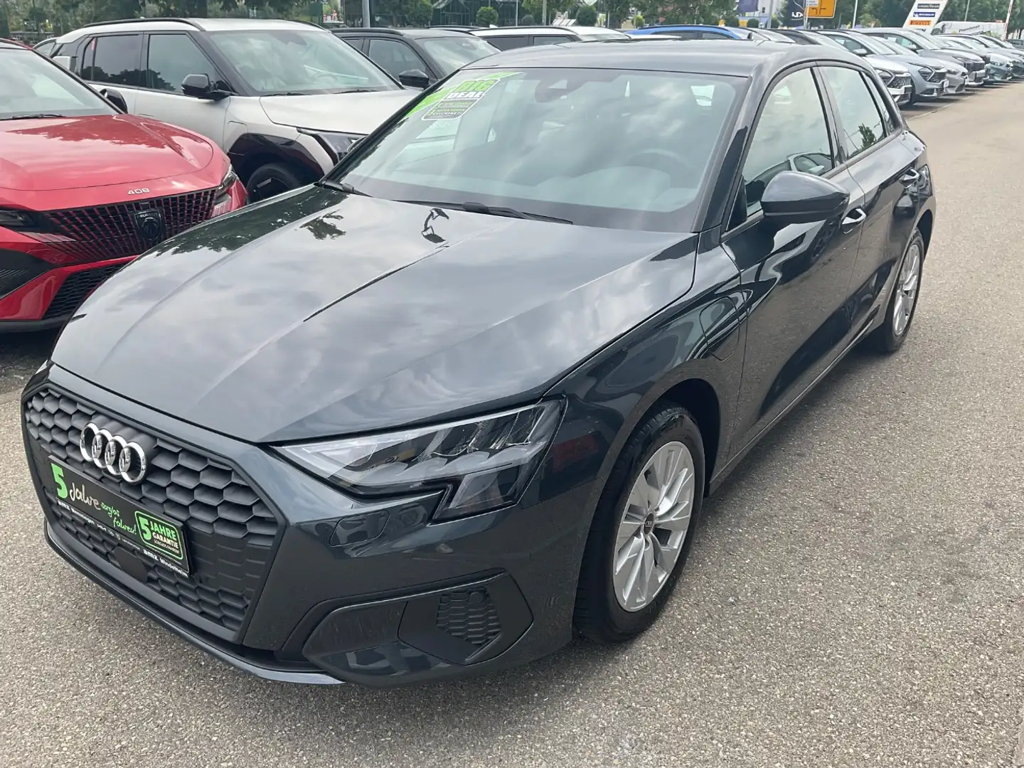 Audi A3 Sportback 40e TFSI Basis LED+SHZ+Standh. Grijs - 2