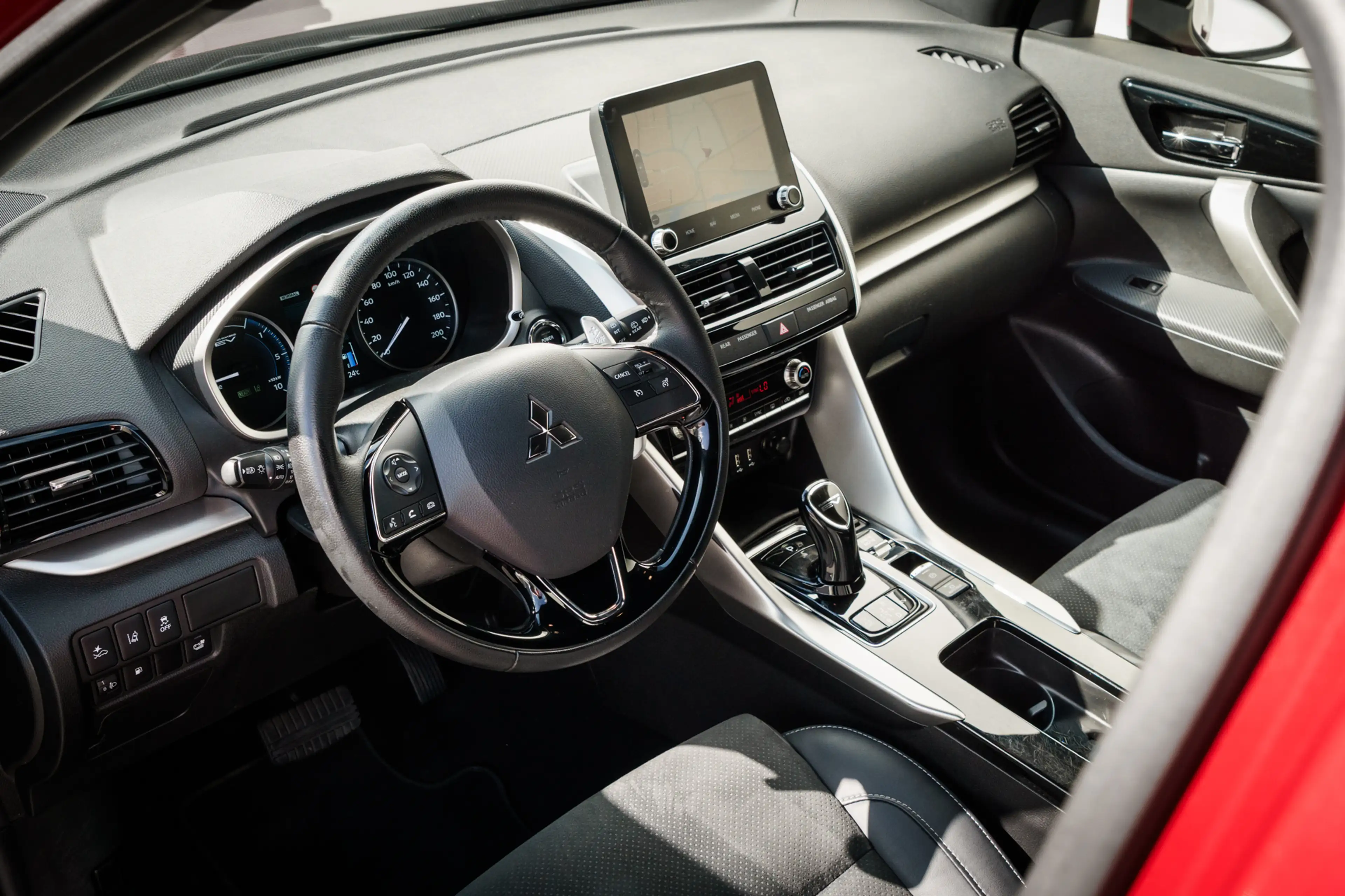 Mitsubishi Eclipse Cross 2.4 PHEV Intense+ | Trekhaak | 18 inch LMV | Keyle — photo 28
