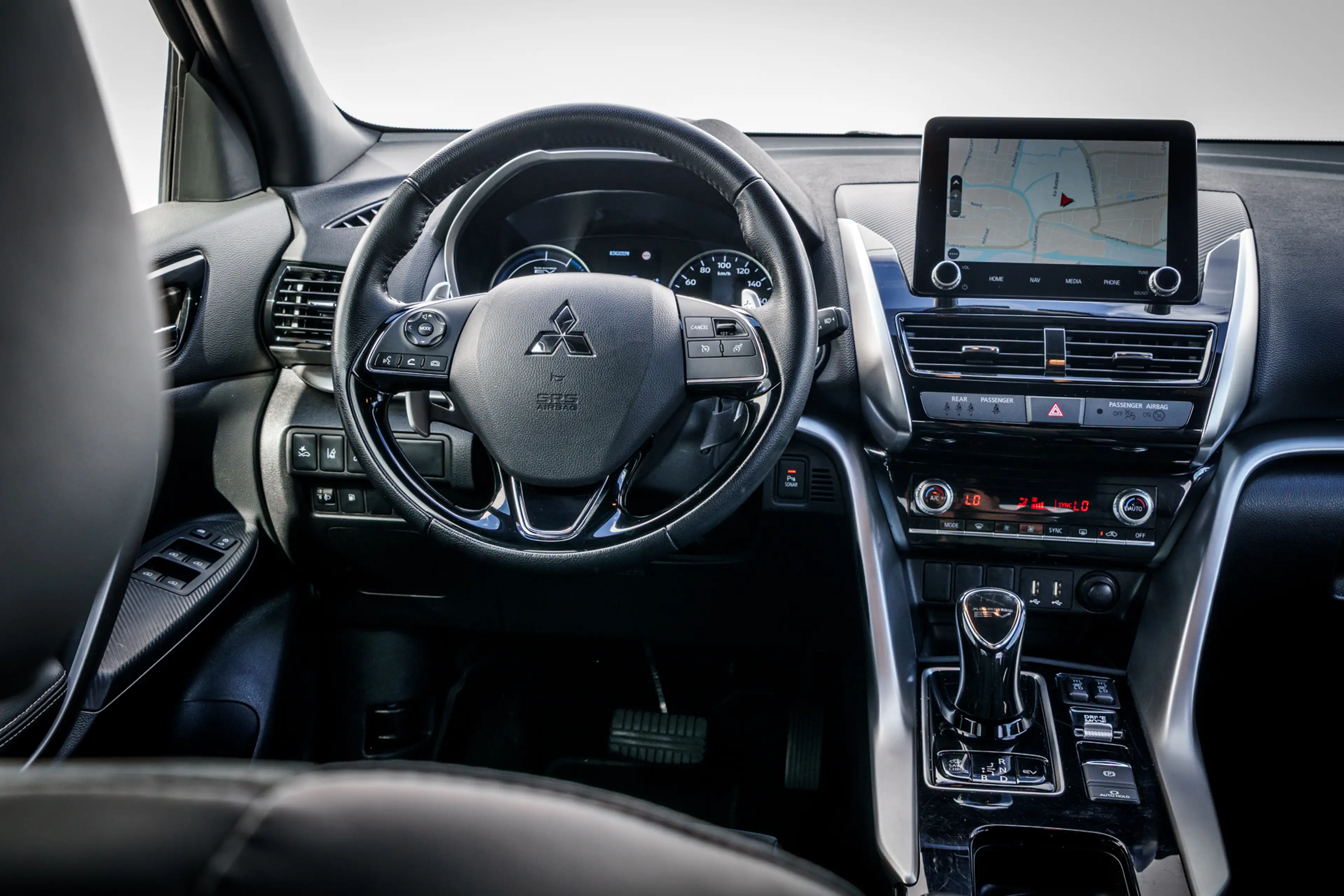 Mitsubishi Eclipse Cross 2.4 PHEV Intense+ | Trekhaak | 18 inch LMV | Keyle — photo 5