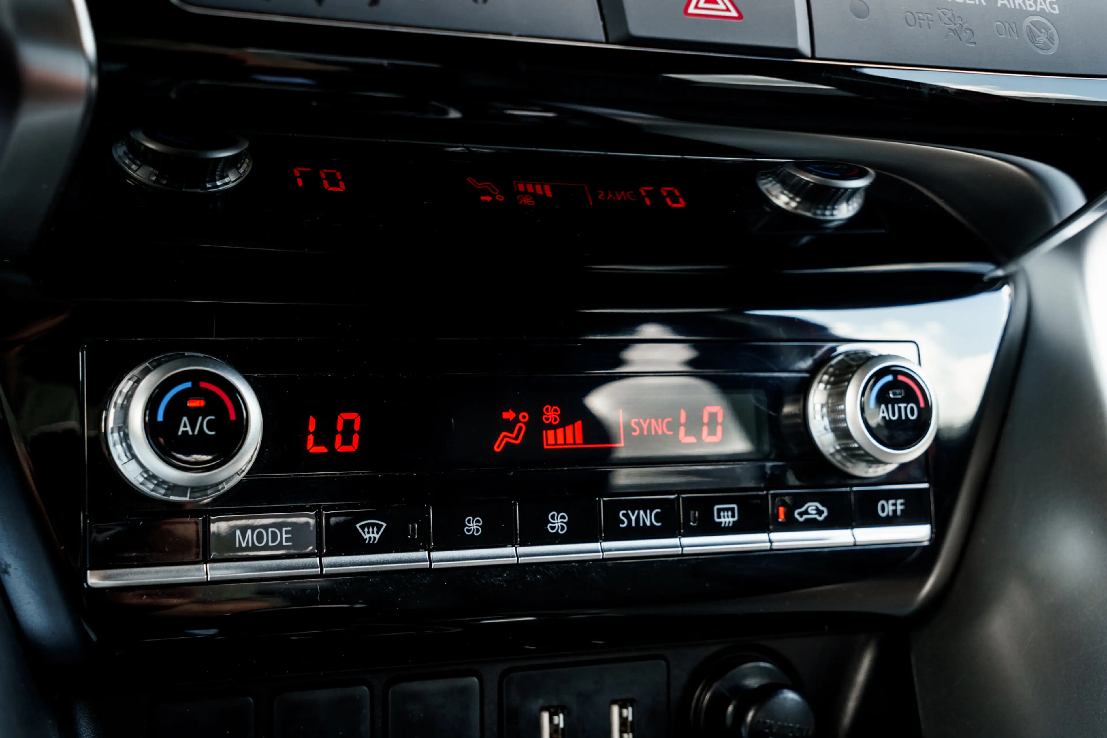 Mitsubishi Eclipse Cross 2.4 PHEV Intense+ | Trekhaak | 18 inch LMV | Keyle — photo 11