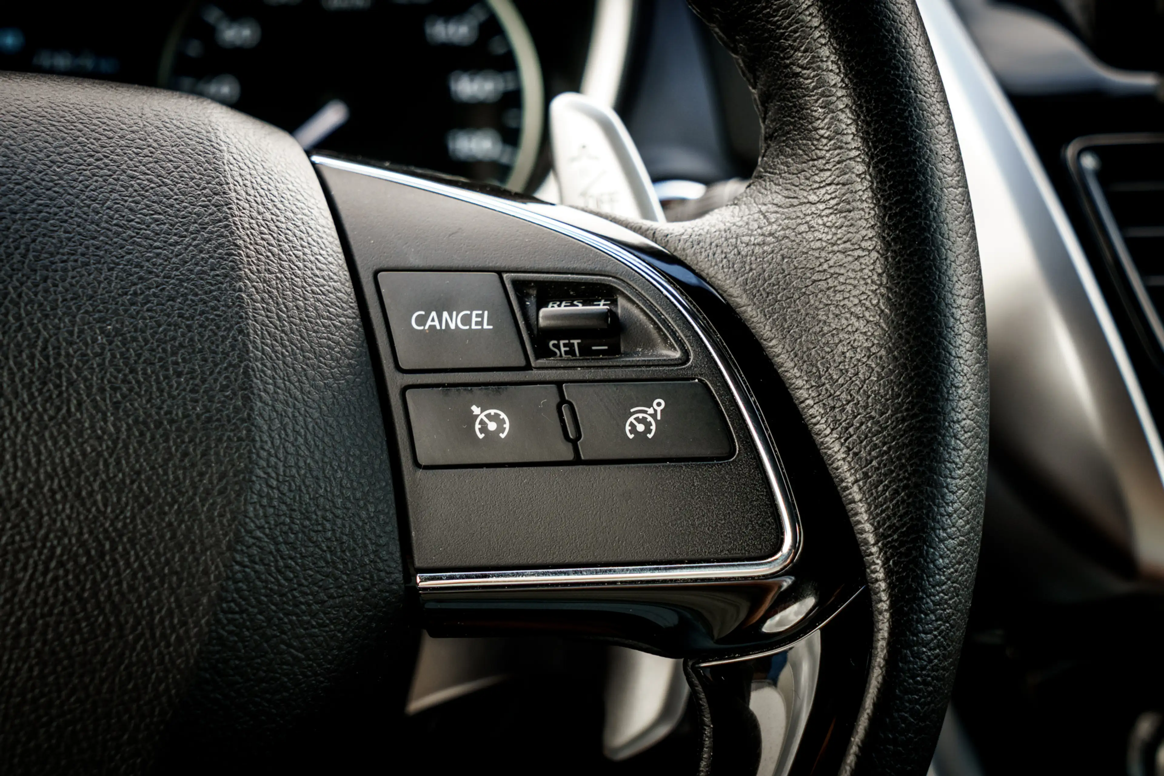 Mitsubishi Eclipse Cross 2.4 PHEV Intense+ | Trekhaak | 18 inch LMV | Keyle — photo 37