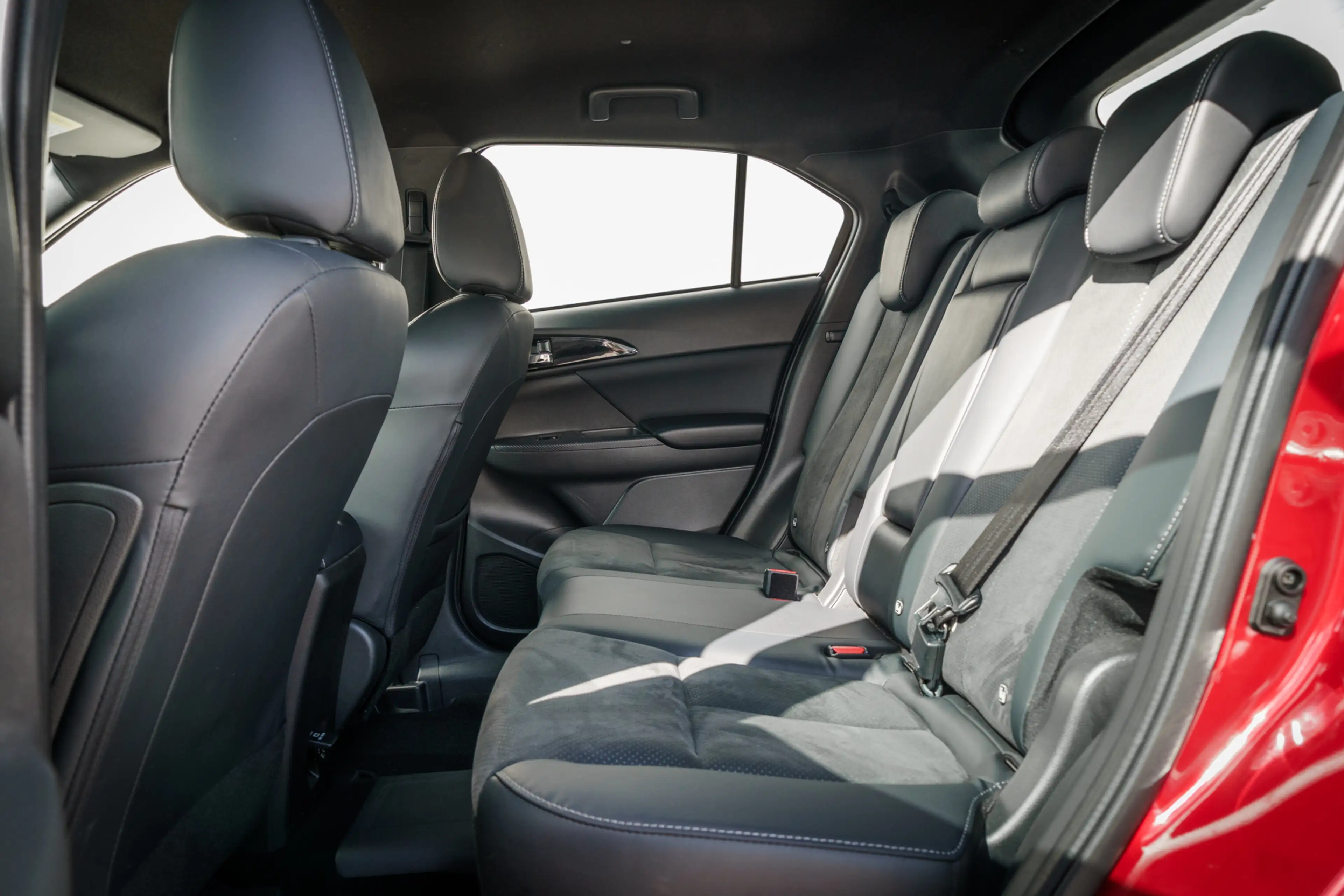 Mitsubishi Eclipse Cross 2.4 PHEV Intense+ | Trekhaak | 18 inch LMV | Keyle — photo 16