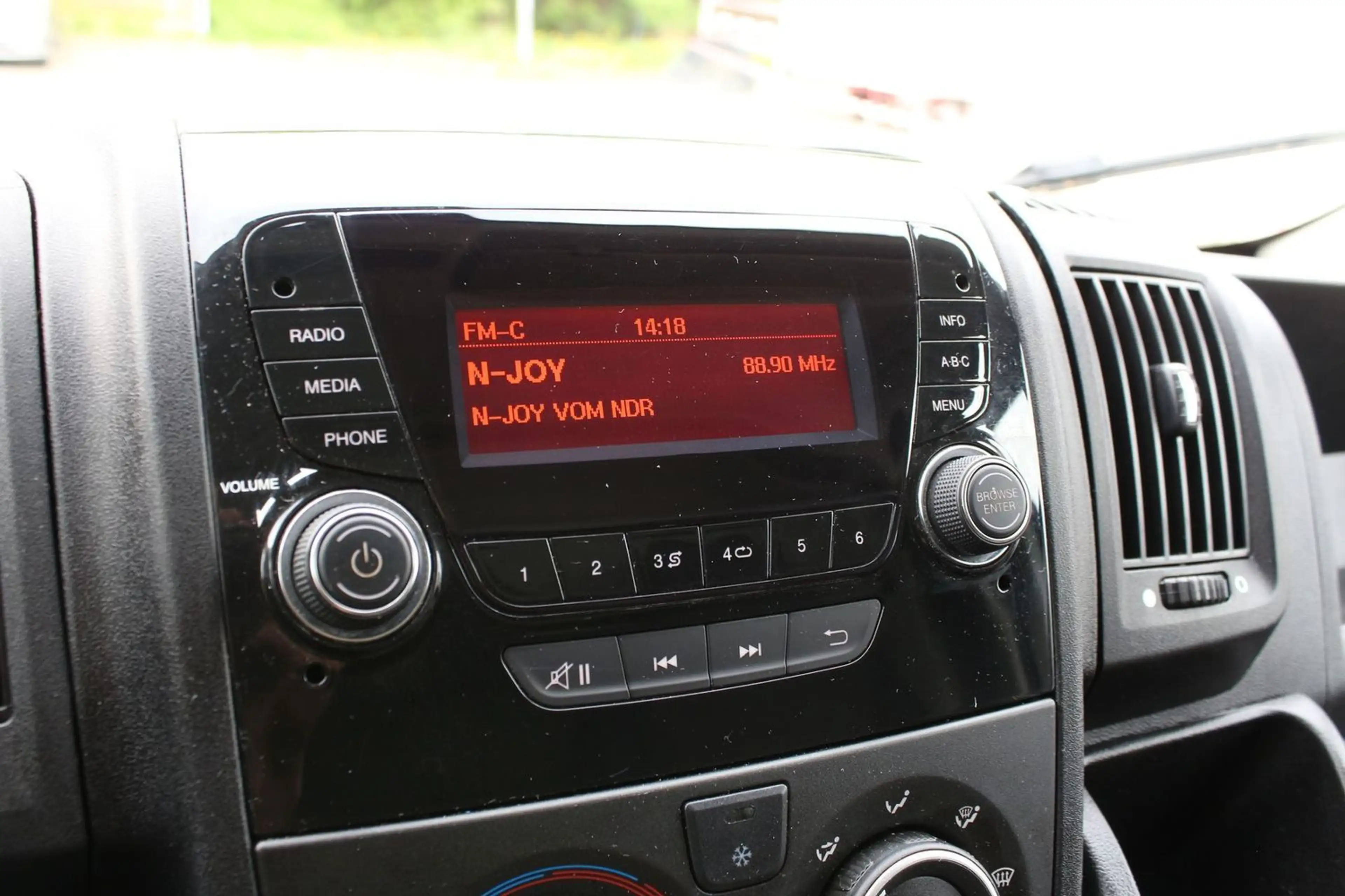 Peugeot Boxer L2H2 Pro Avantage Edition 130  Klima Telefon — photo 12