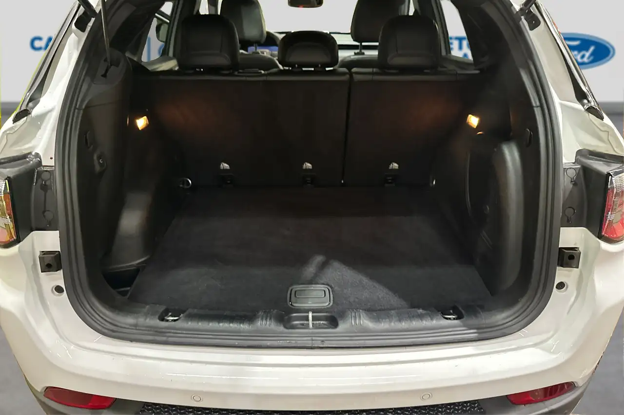 Jeep Compass снимка Jeep Compass