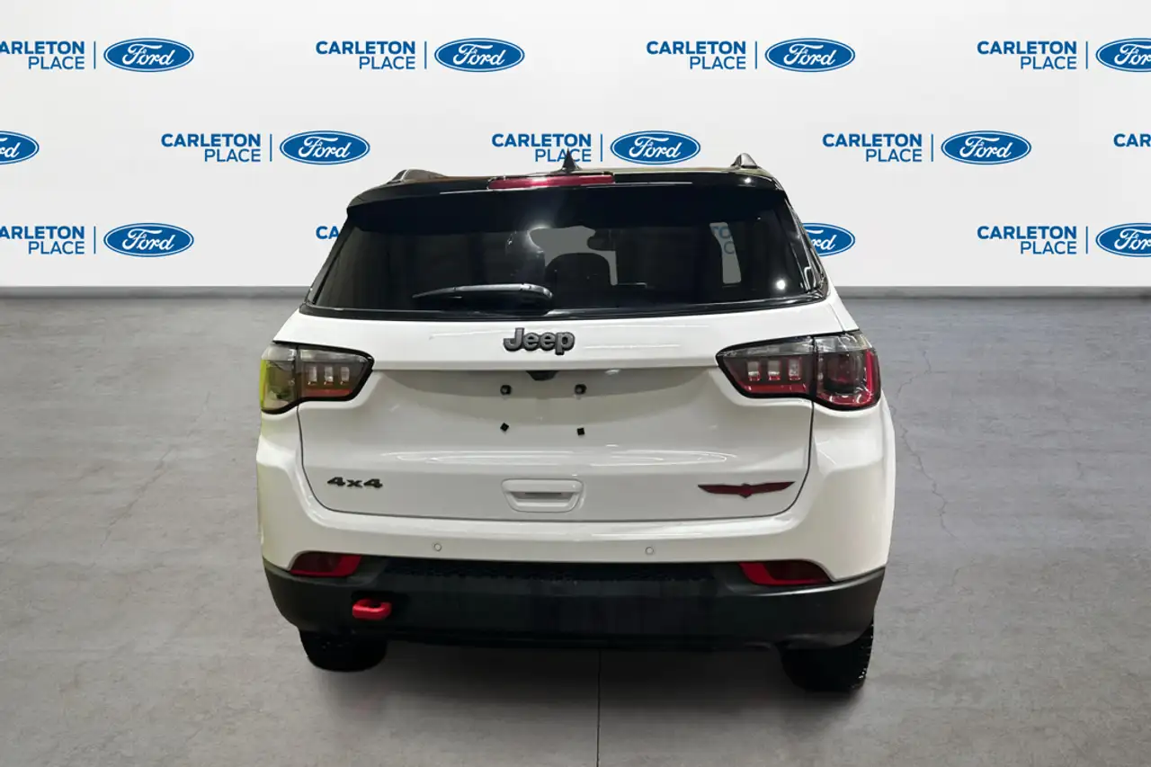 Jeep Compass снимка Jeep Compass