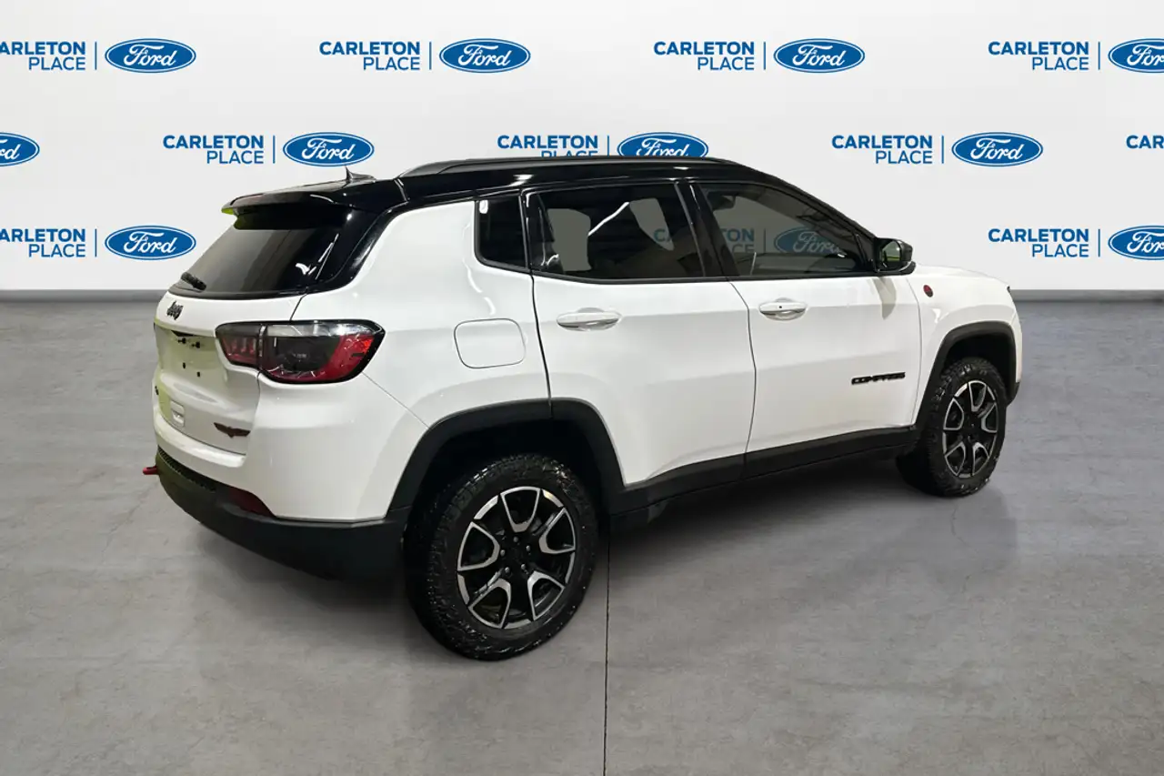 Jeep Compass снимка Jeep Compass