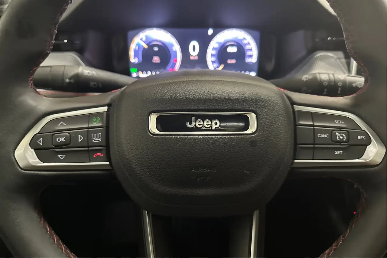 Jeep Compass снимка Jeep Compass