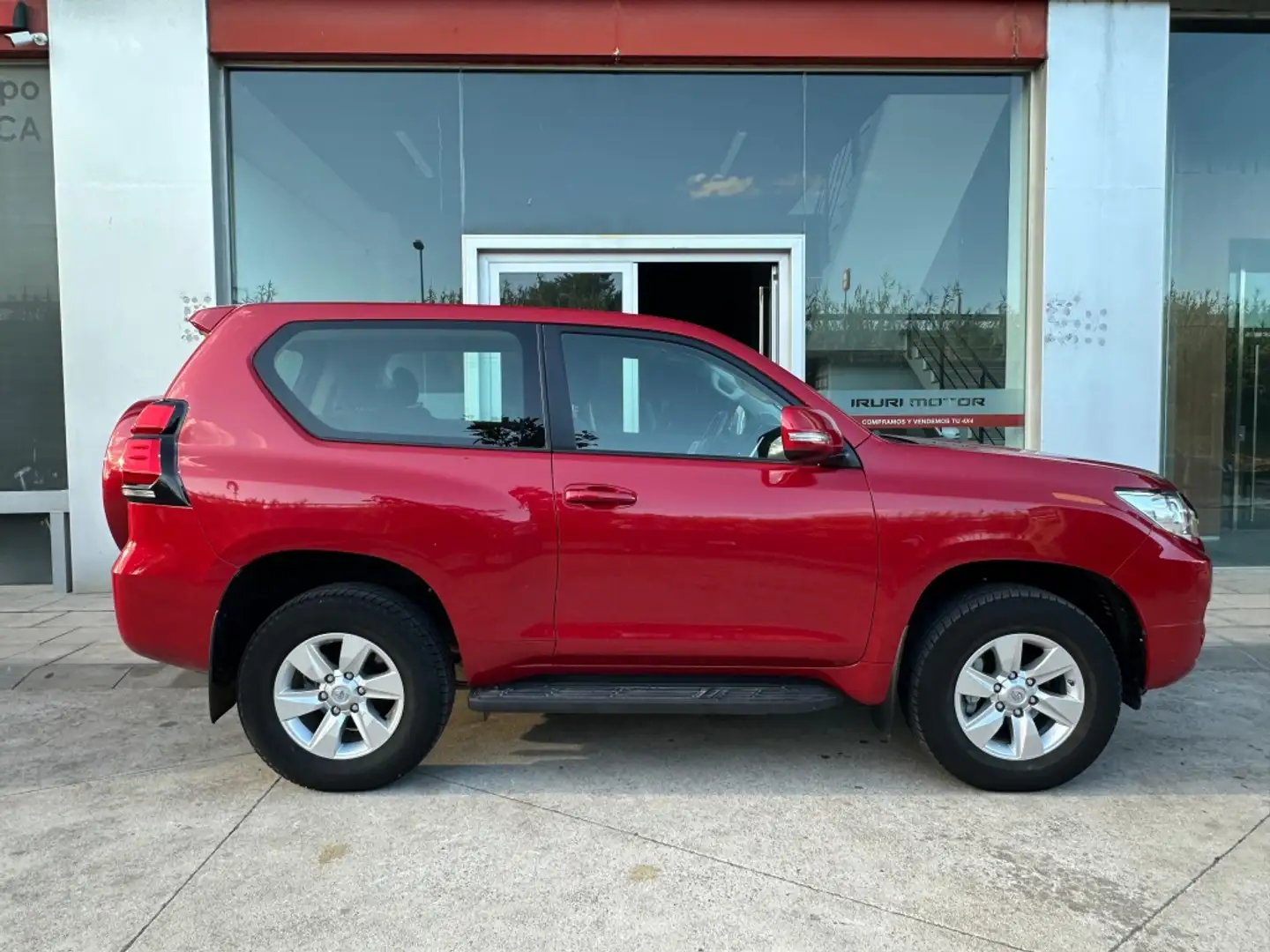 Toyota Land Cruiser D-4D VX Aut. Rot - 1