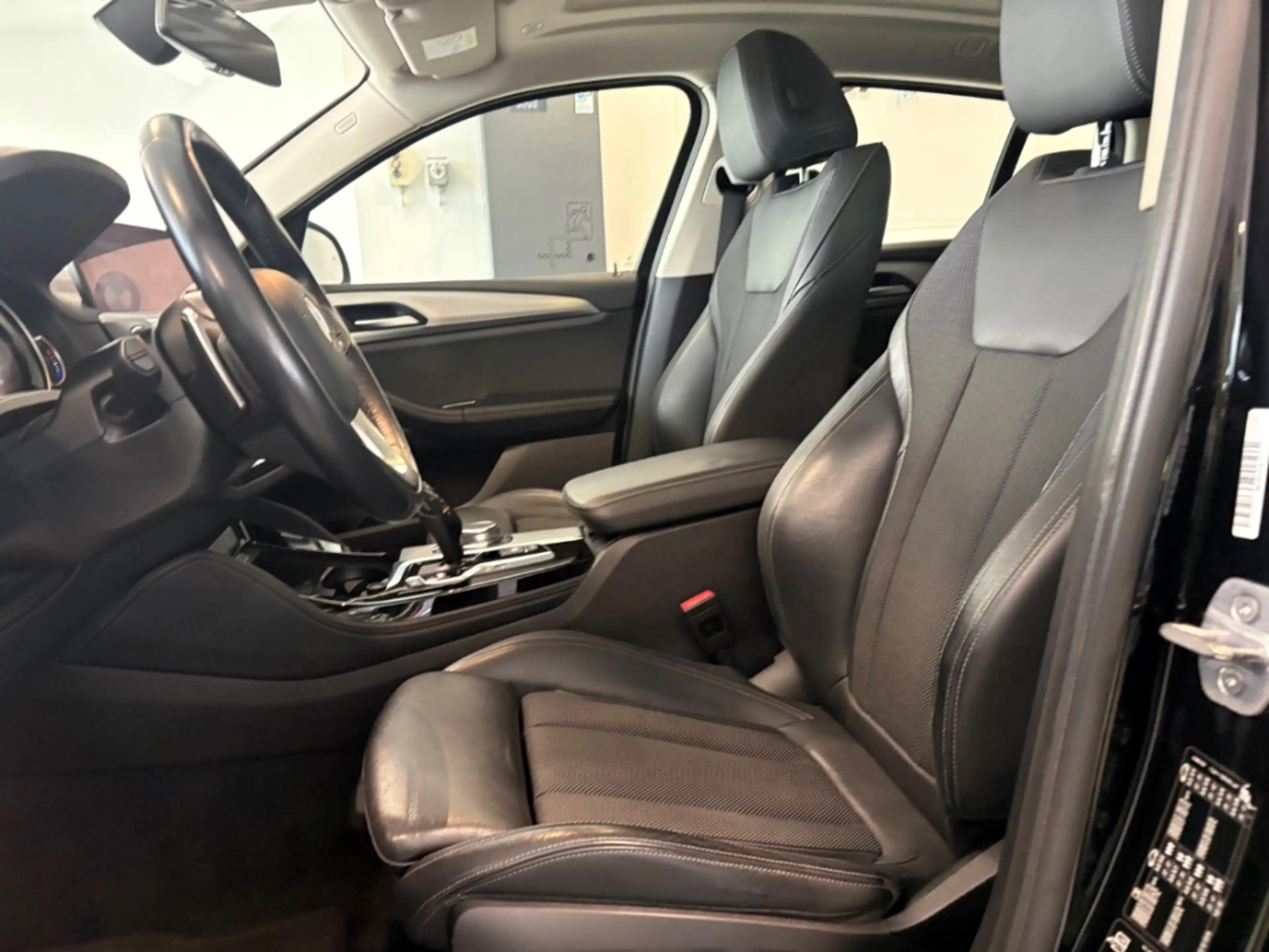 BMW X4 xDrive 20i AD El. Panodach Panorama Navi Memory Si — photo 7