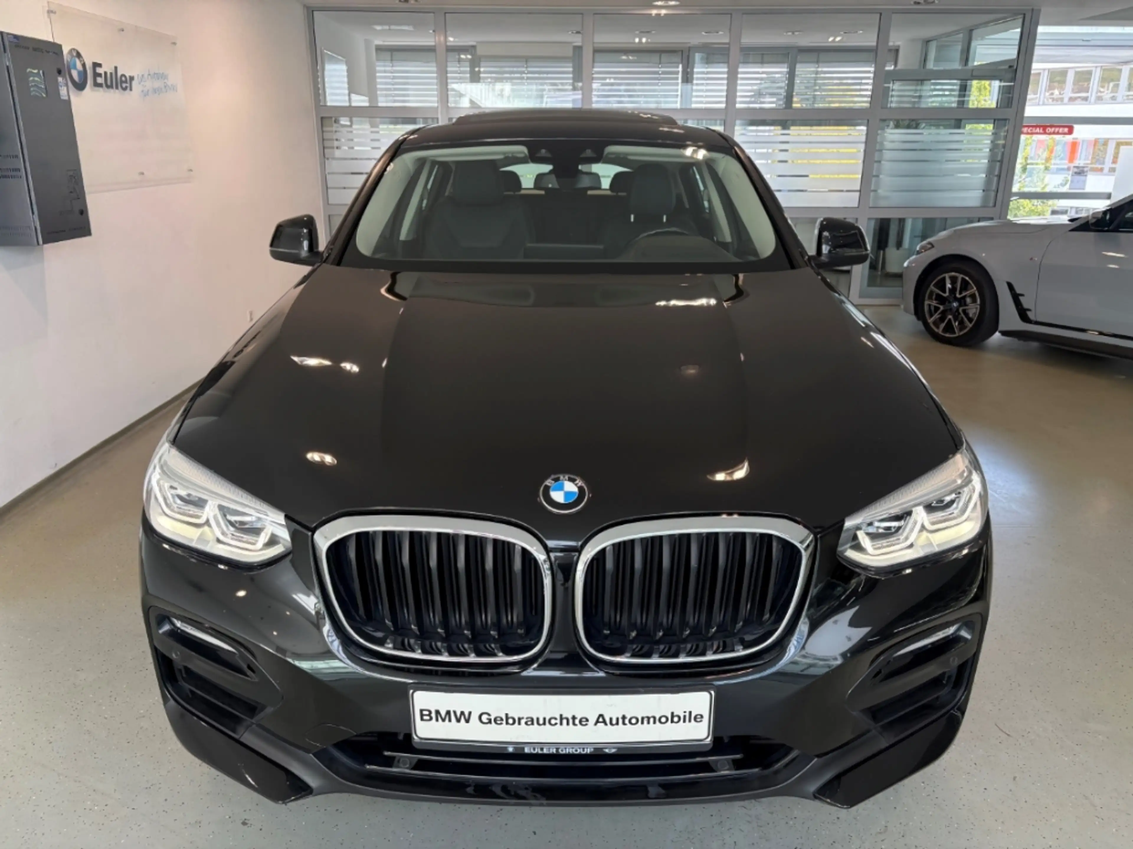 BMW X4 xDrive 20i AD El. Panodach Panorama Navi Memory Si — photo 2