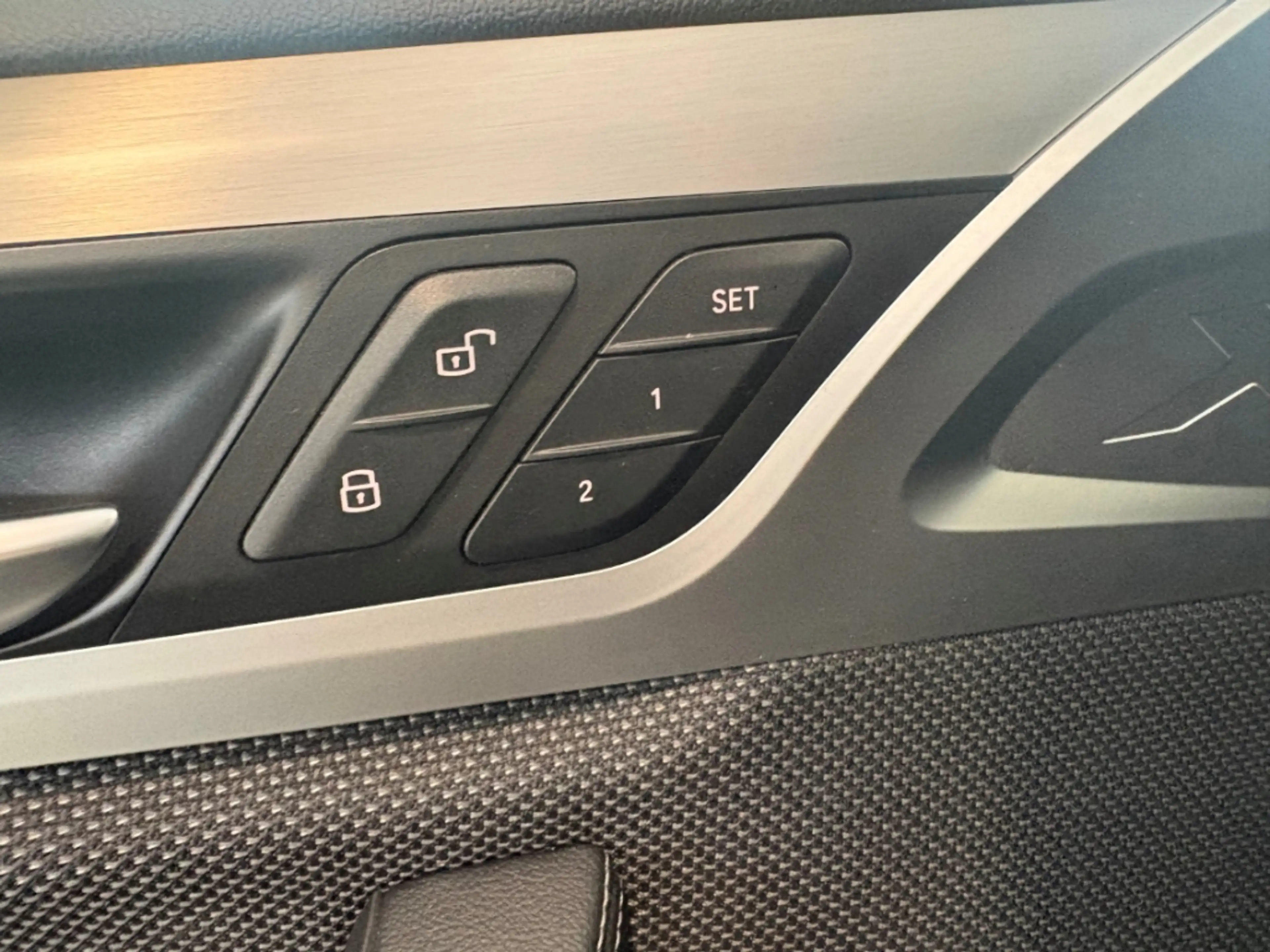BMW X4 xDrive 20i AD El. Panodach Panorama Navi Memory Si — photo 10