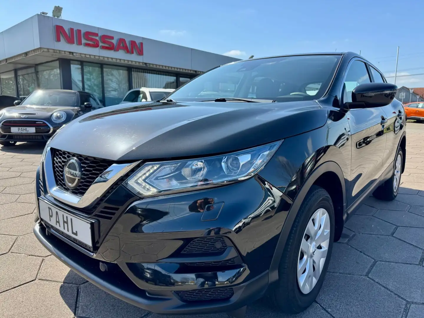 Nissan Qashqai 1.5 DCi Visia SPURHALTE. TEMPOMAT LED Schwarz - 1