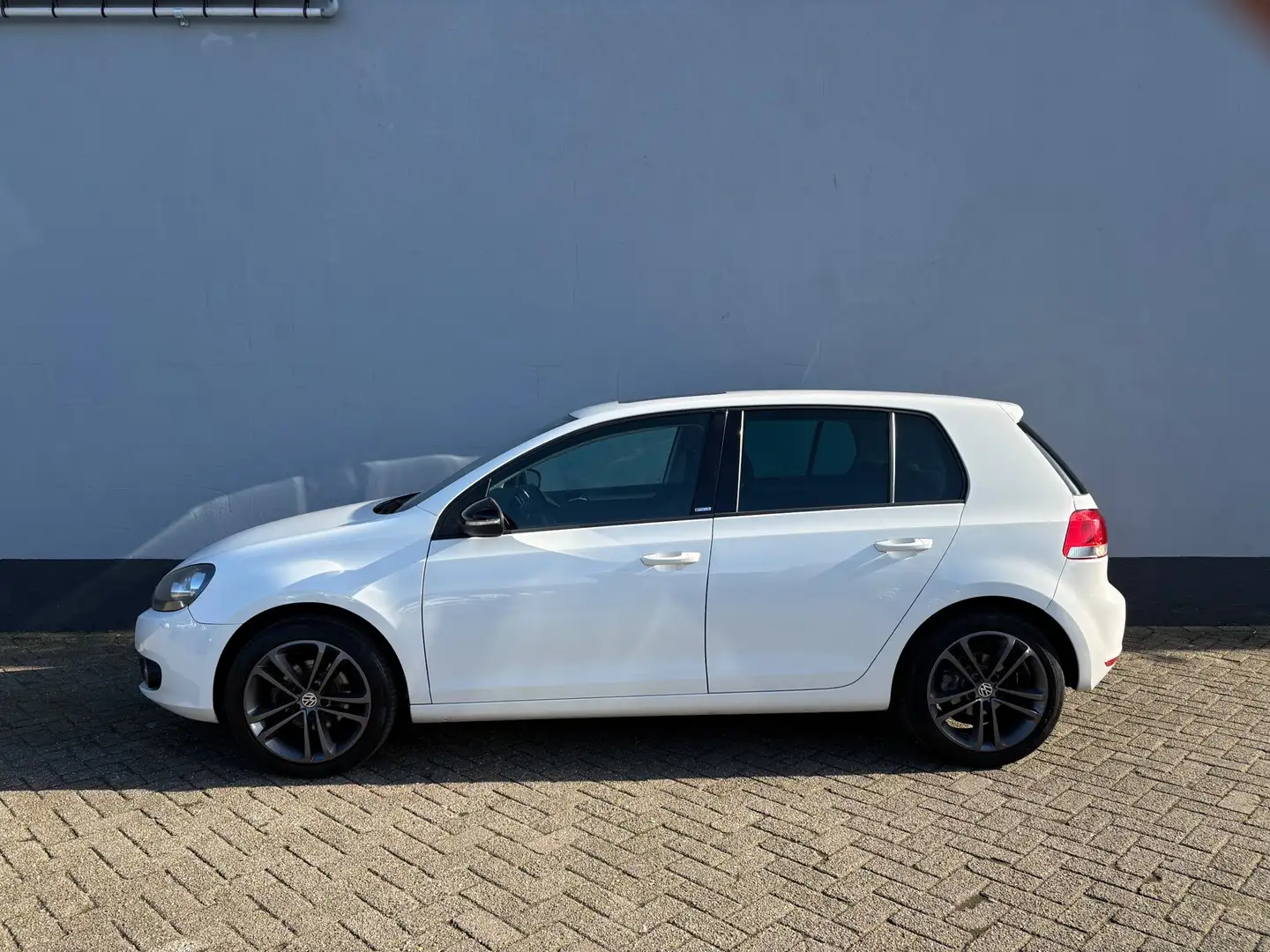 Volkswagen Golf 1.2 TSI Style BlueMotion - Elek. Kantel/Schuif Weiß - 2