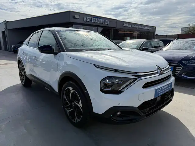 Citroen C4 view 3