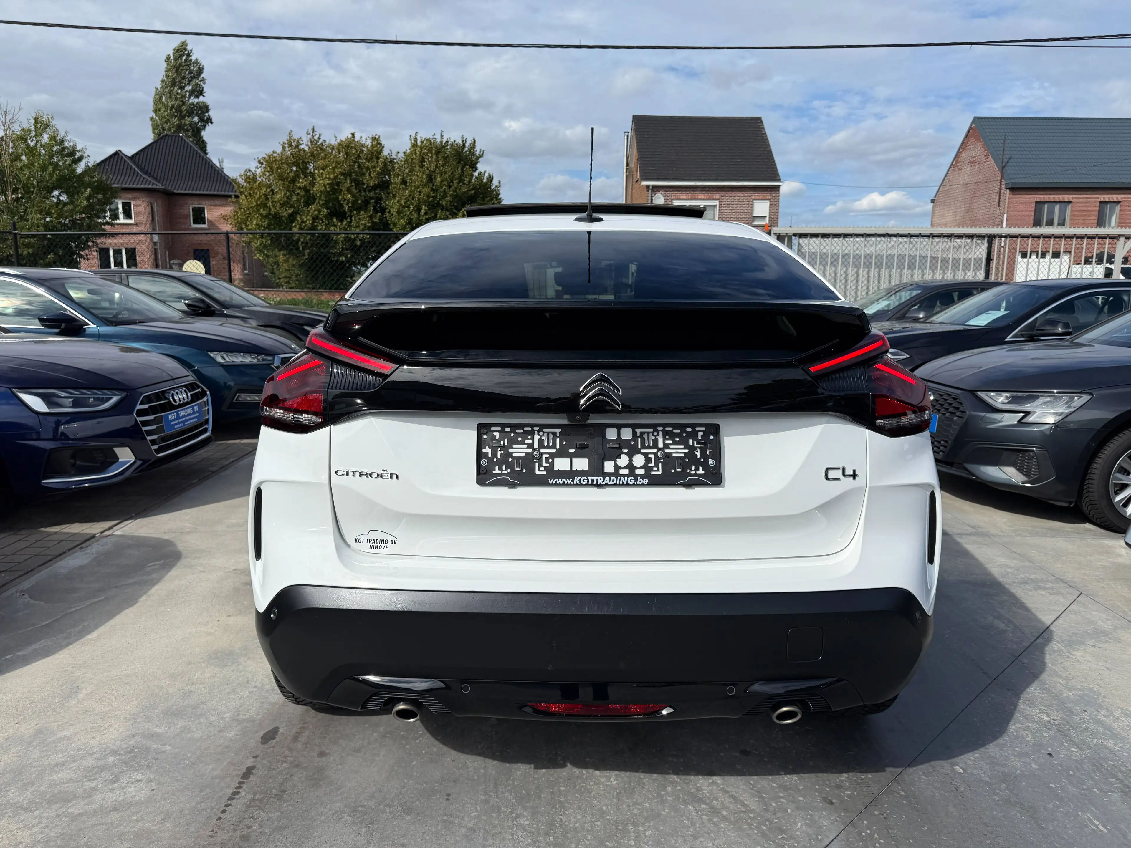 Citroen C4 1.2i 130PK 5-DEURS AUTOMAAT NAVIGATIE LEDER 360 CAMERA OPENDAK HEAD-UP CARPLAY — photo 6